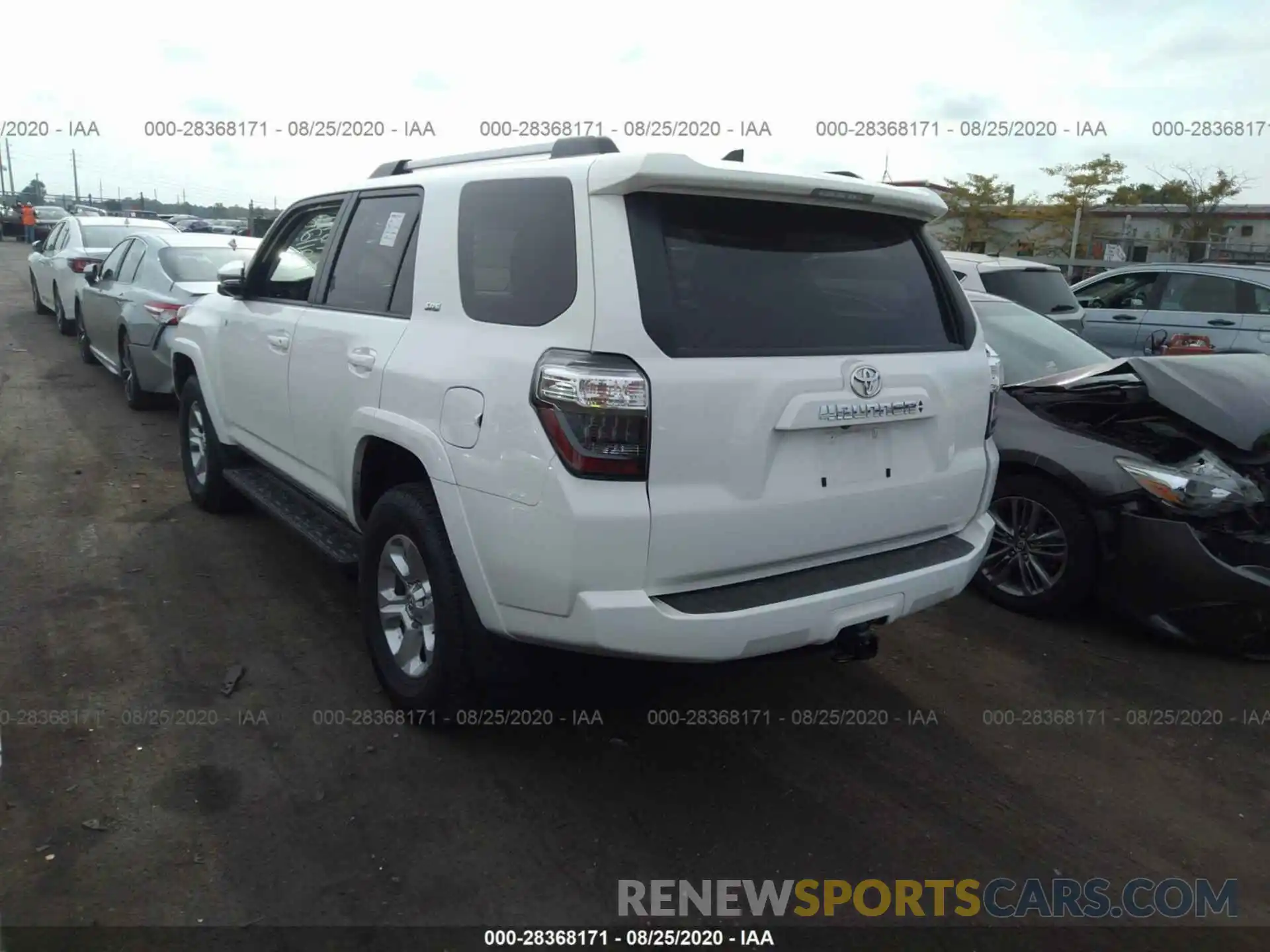 3 Photograph of a damaged car JTEBU5JR3L5790355 TOYOTA 4RUNNER 2020