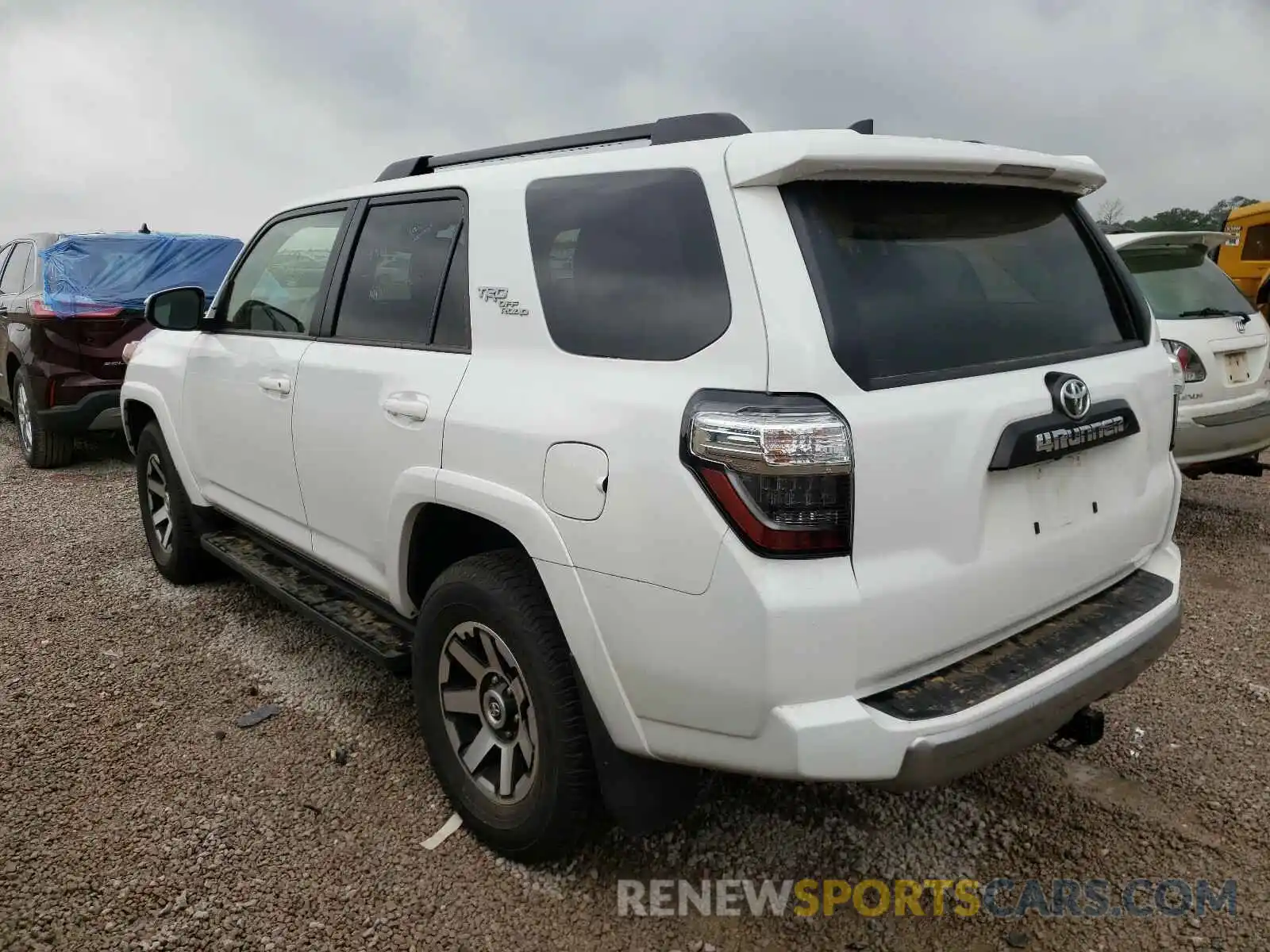 3 Photograph of a damaged car JTEBU5JR3L5791148 TOYOTA 4RUNNER 2020