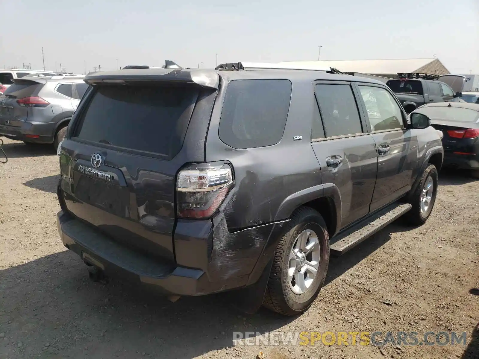 4 Photograph of a damaged car JTEBU5JR3L5792610 TOYOTA 4RUNNER 2020