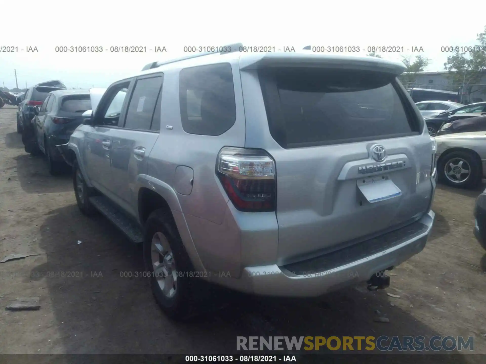 3 Photograph of a damaged car JTEBU5JR3L5797516 TOYOTA 4RUNNER 2020