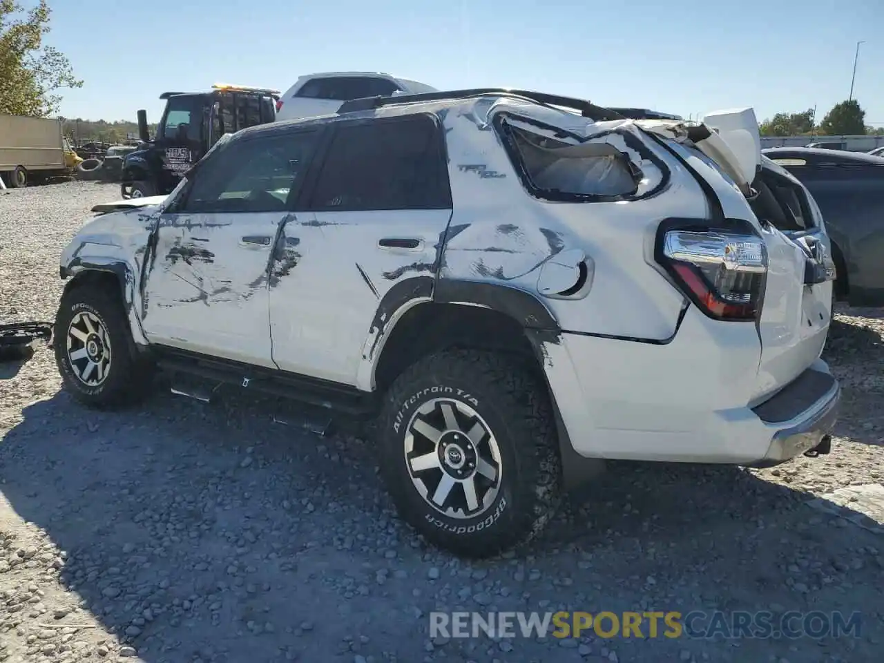 2 Photograph of a damaged car JTEBU5JR3L5800091 TOYOTA 4RUNNER 2020