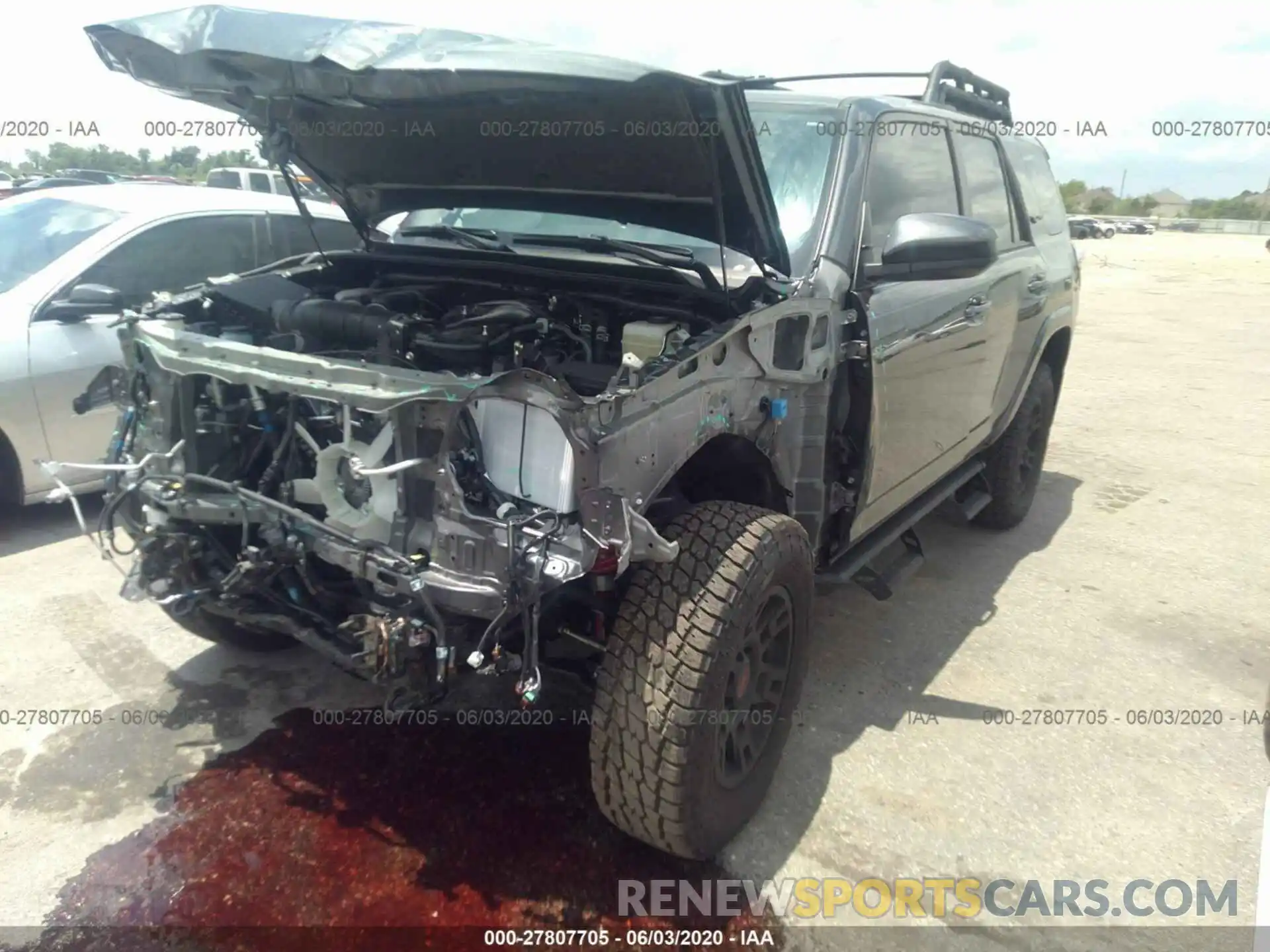 2 Photograph of a damaged car JTEBU5JR3L5803587 TOYOTA 4RUNNER 2020