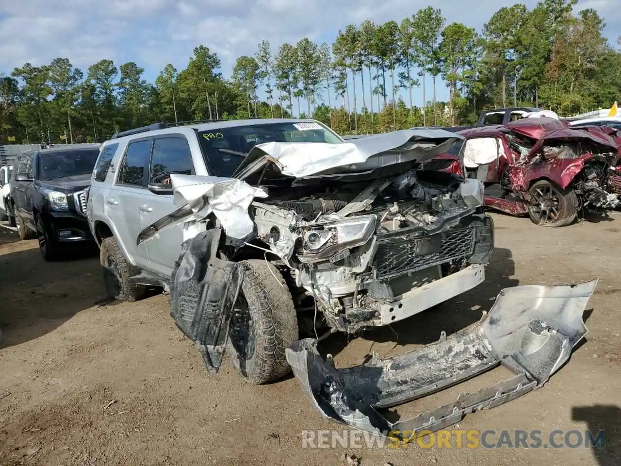 1 Photograph of a damaged car JTEBU5JR3L5805033 TOYOTA 4RUNNER 2020