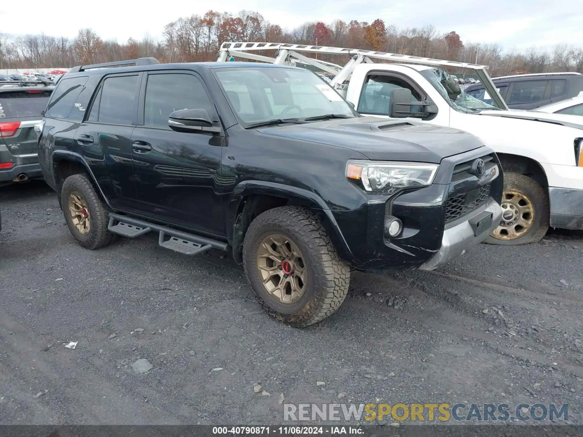 1 Photograph of a damaged car JTEBU5JR3L5808711 TOYOTA 4RUNNER 2020