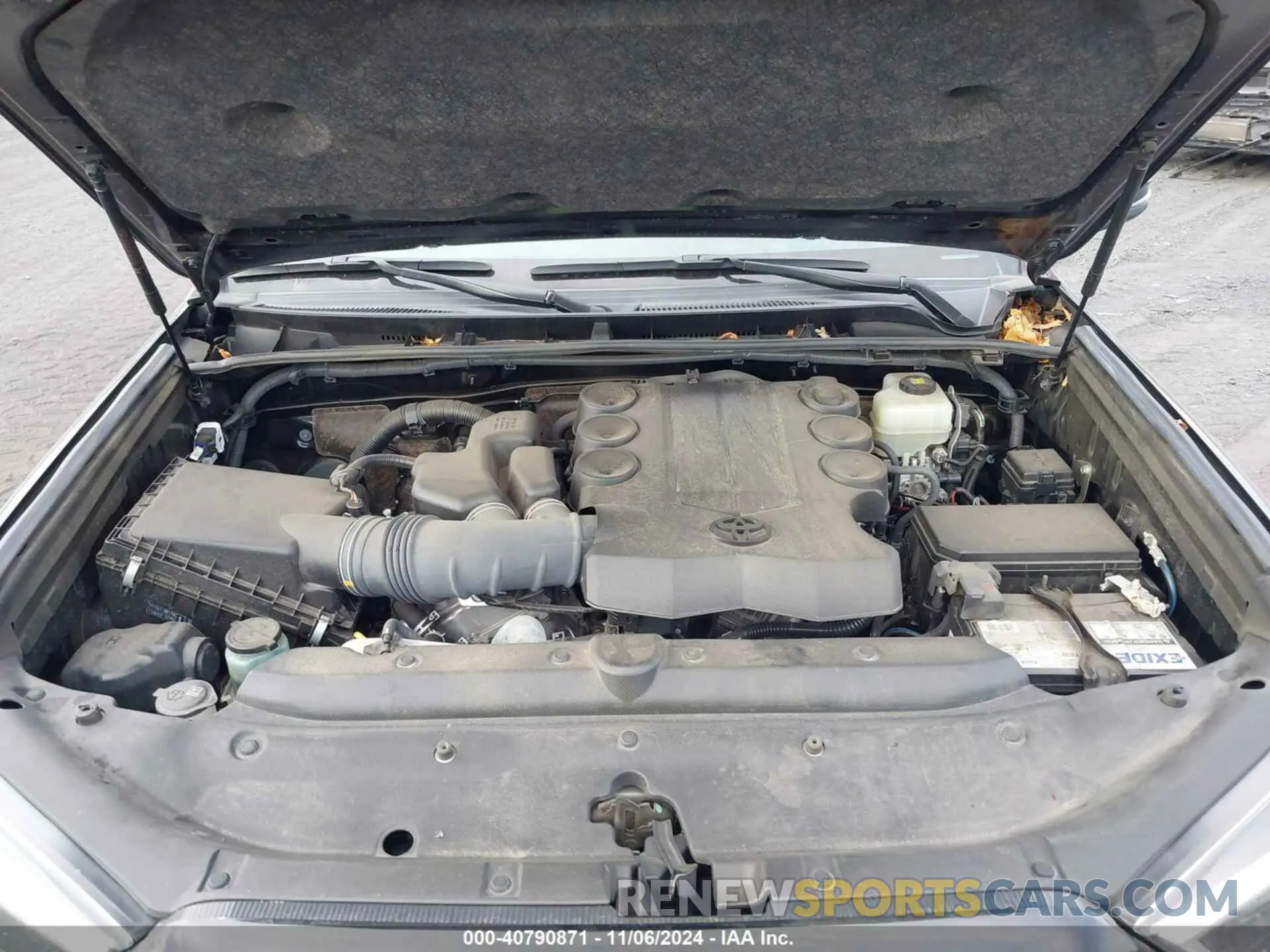 10 Photograph of a damaged car JTEBU5JR3L5808711 TOYOTA 4RUNNER 2020
