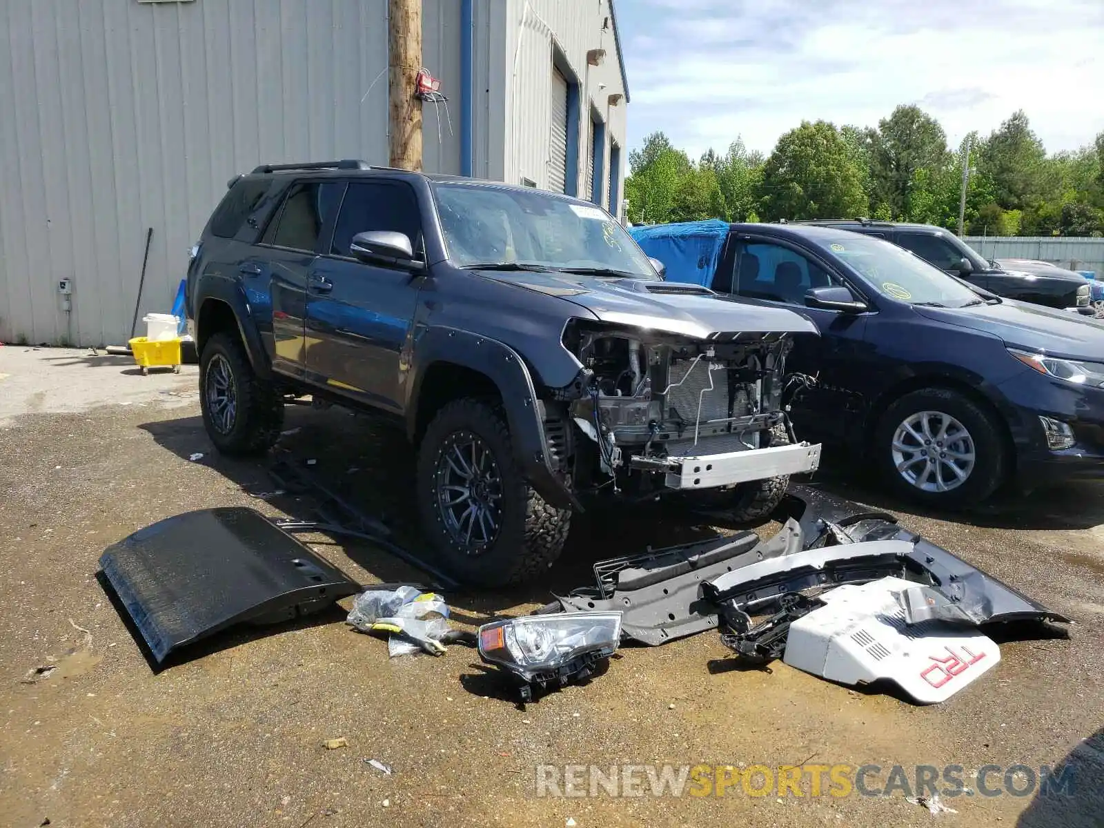 1 Photograph of a damaged car JTEBU5JR3L5812435 TOYOTA 4RUNNER 2020