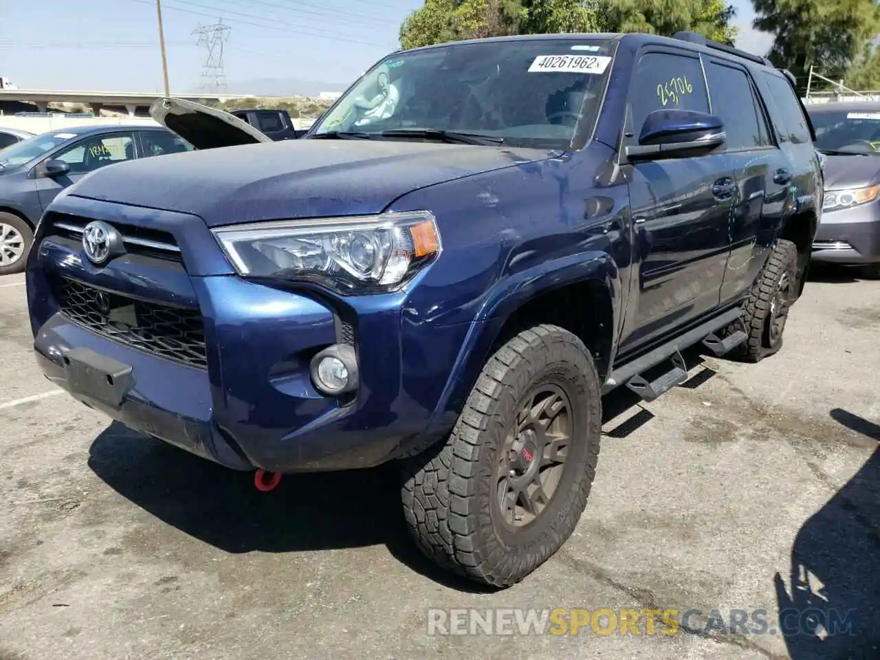 2 Photograph of a damaged car JTEBU5JR3L5825928 TOYOTA 4RUNNER 2020