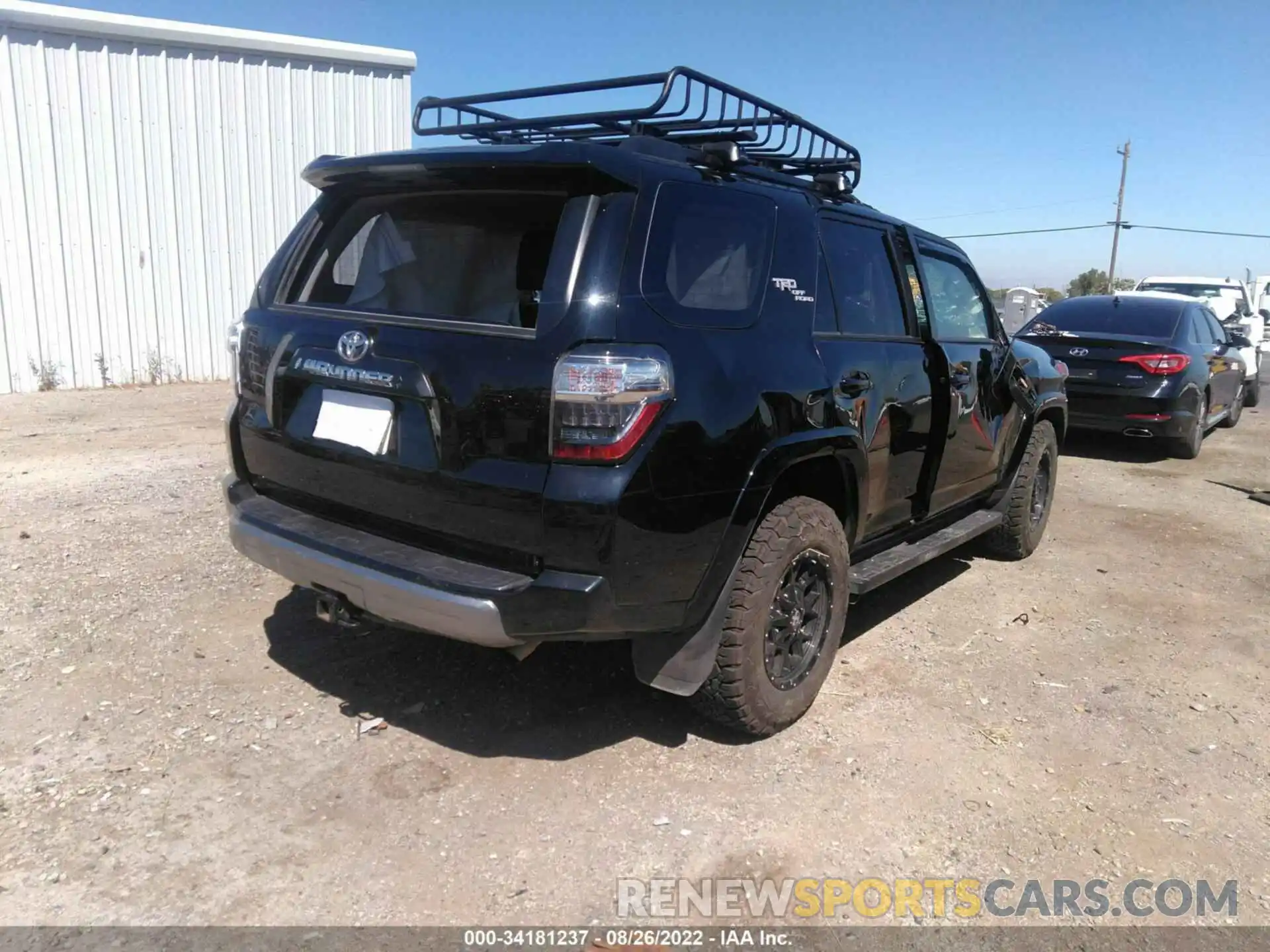 4 Photograph of a damaged car JTEBU5JR3L5828134 TOYOTA 4RUNNER 2020