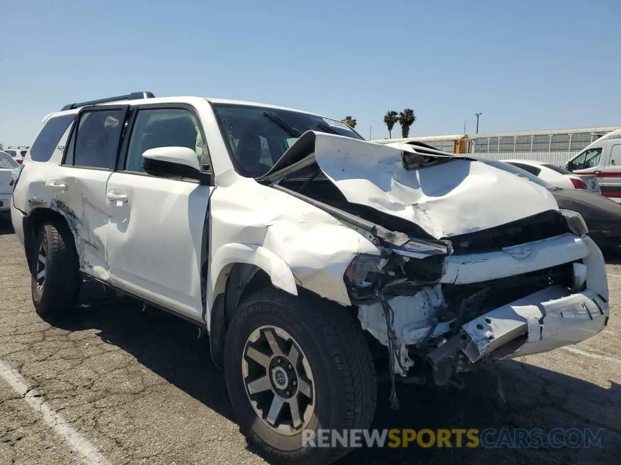 4 Photograph of a damaged car JTEBU5JR4L5738300 TOYOTA 4RUNNER 2020