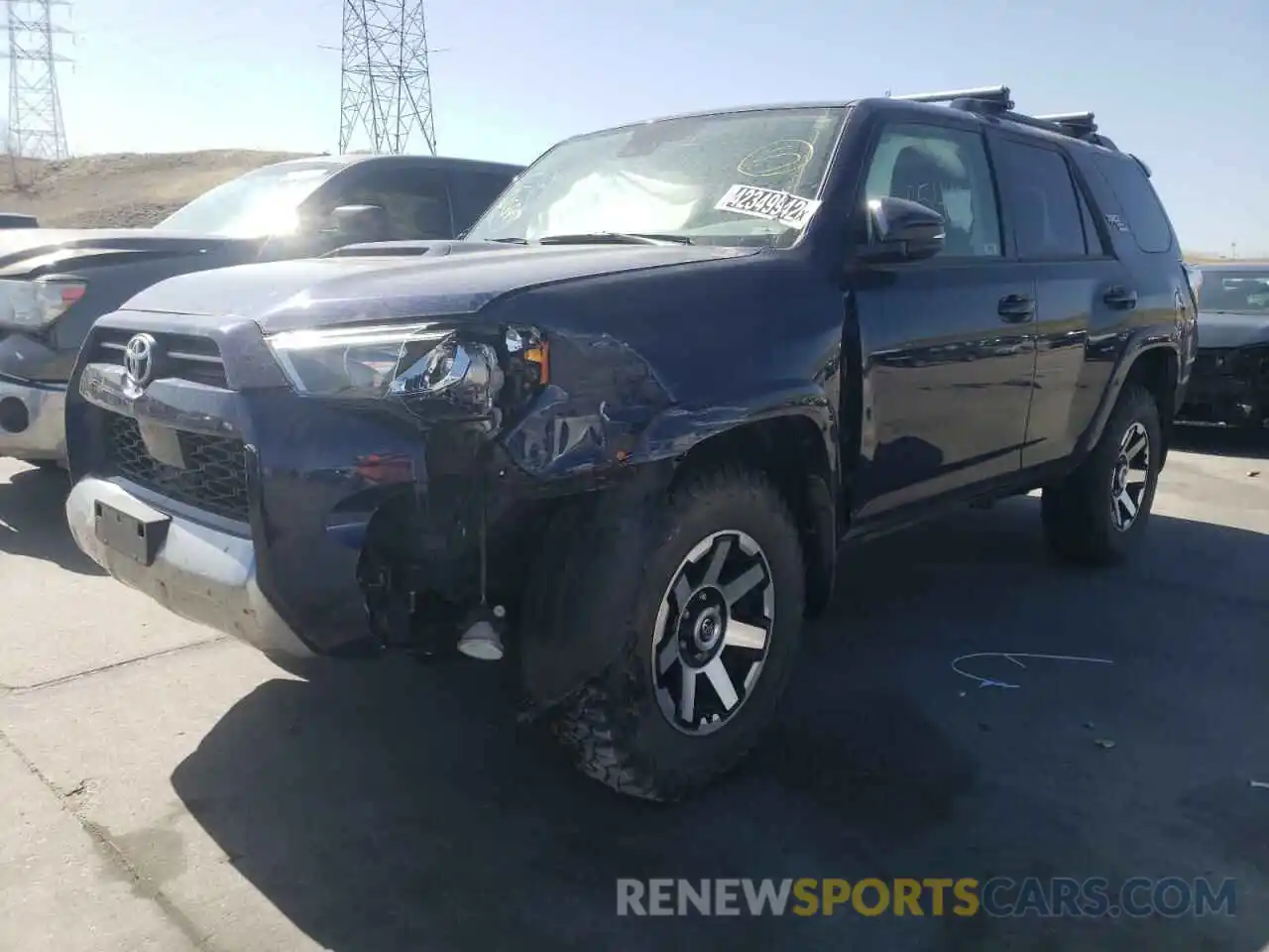 2 Photograph of a damaged car JTEBU5JR4L5746980 TOYOTA 4RUNNER 2020