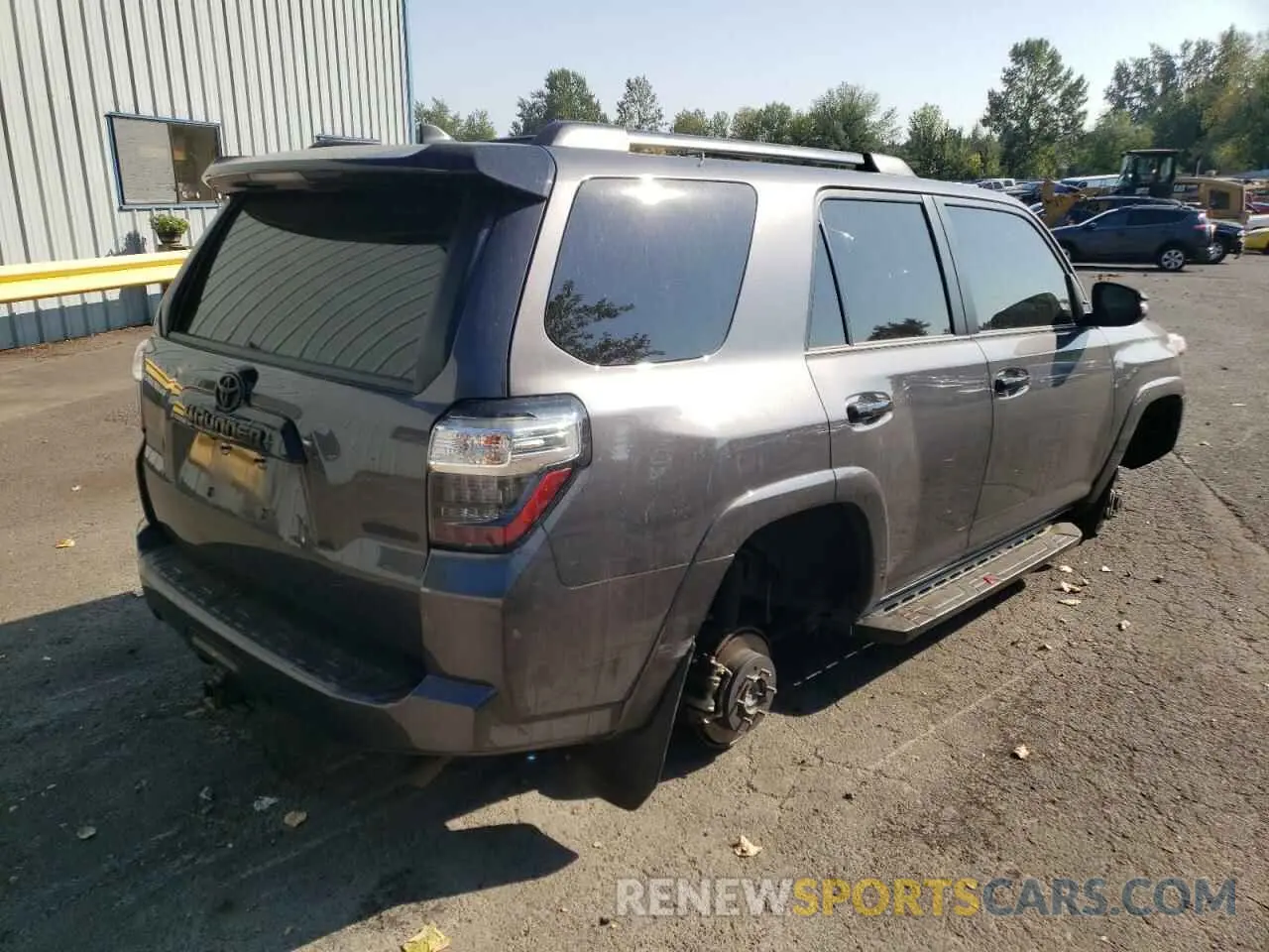 4 Photograph of a damaged car JTEBU5JR4L5755209 TOYOTA 4RUNNER 2020