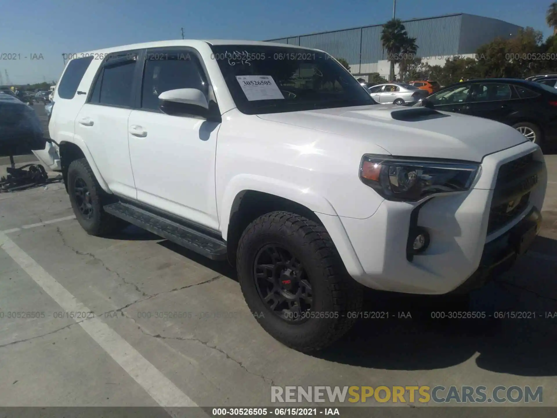 1 Photograph of a damaged car JTEBU5JR4L5755923 TOYOTA 4RUNNER 2020