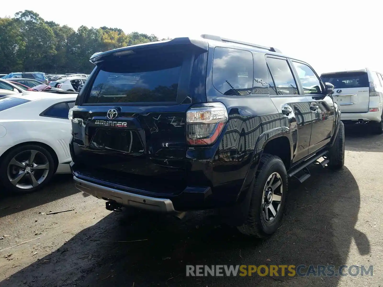 4 Photograph of a damaged car JTEBU5JR4L5764864 TOYOTA 4RUNNER 2020