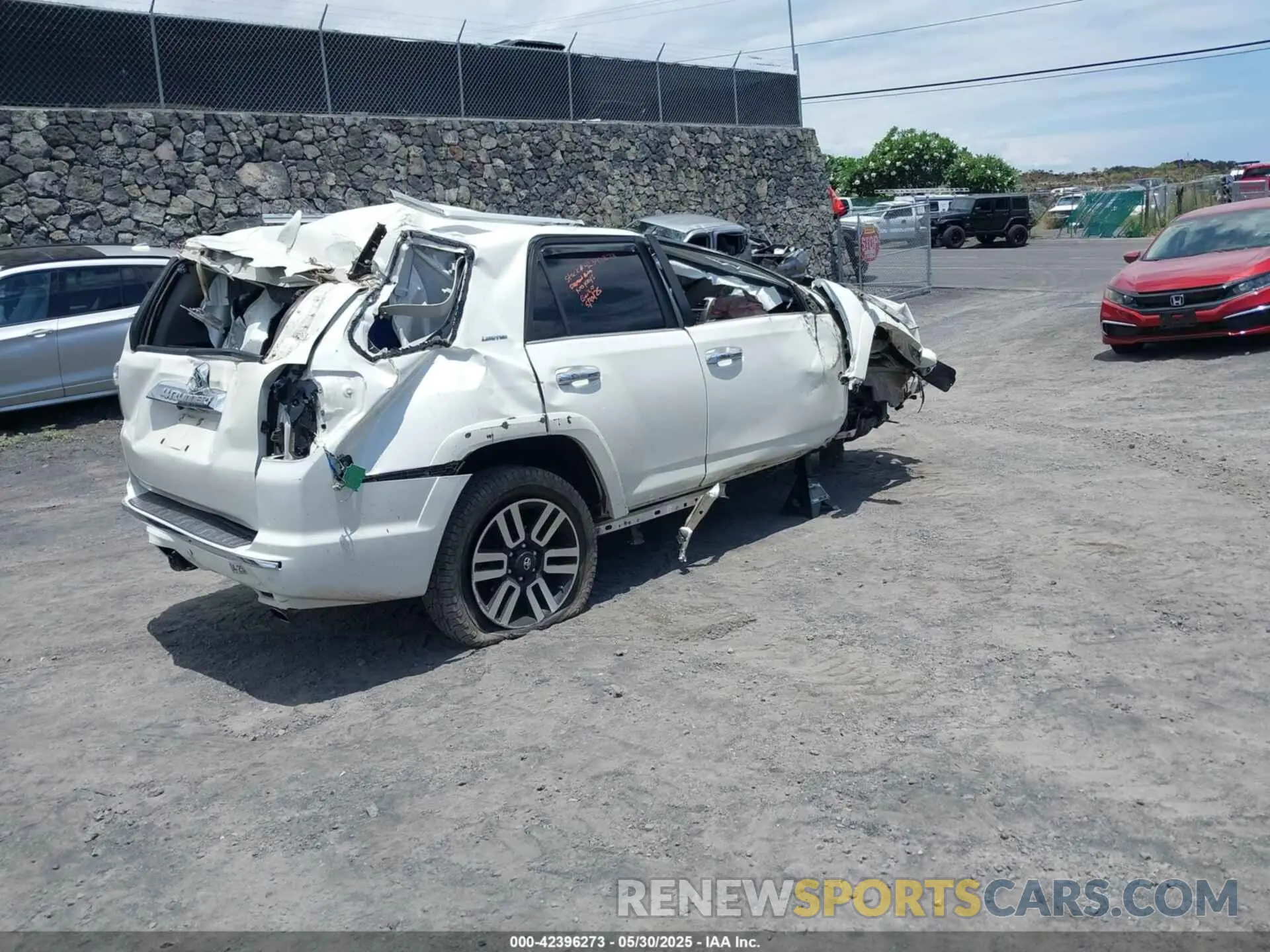4 Photograph of a damaged car JTEBU5JR4L5775654 TOYOTA 4RUNNER 2020