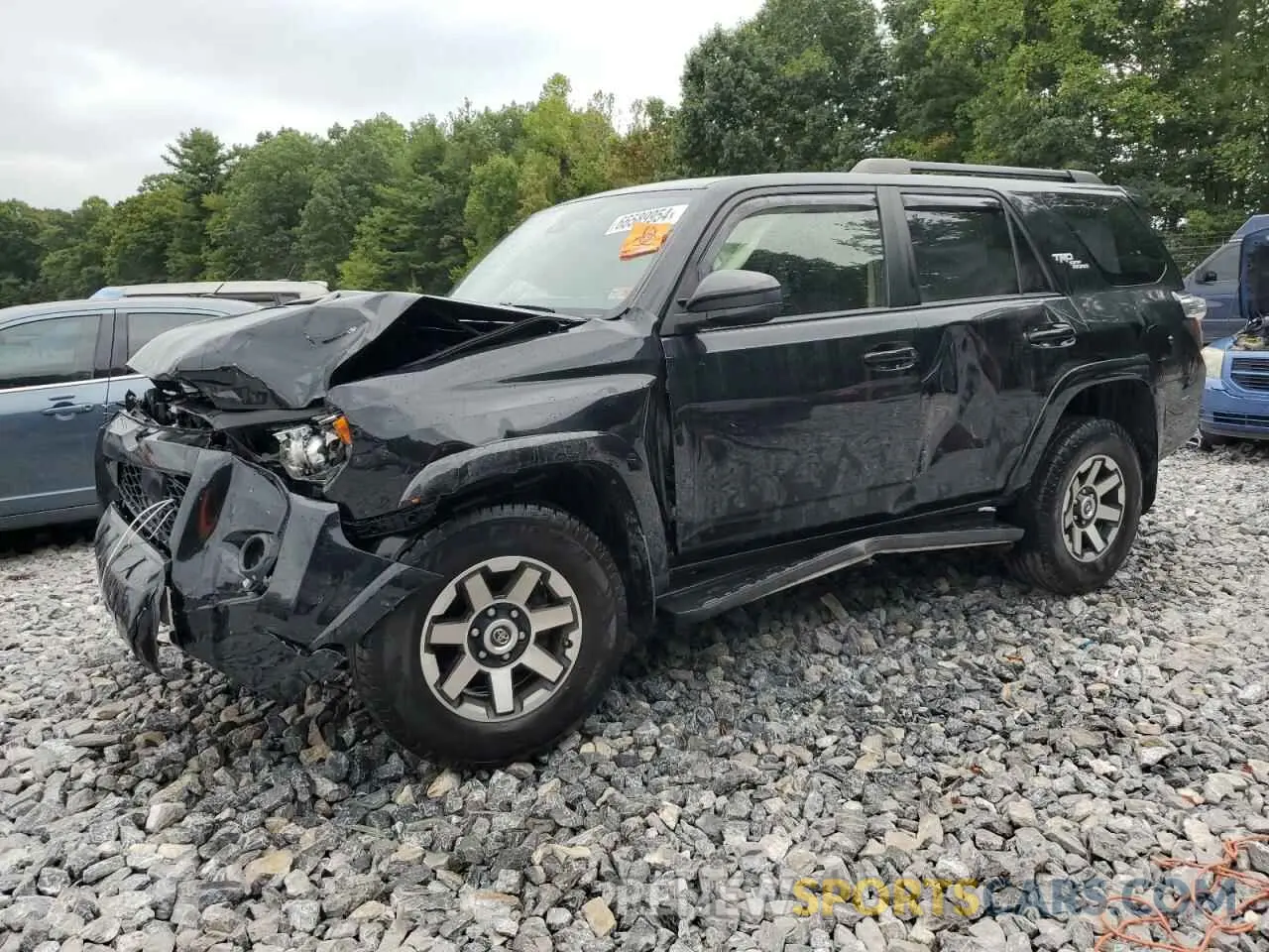 1 Photograph of a damaged car JTEBU5JR4L5782815 TOYOTA 4RUNNER 2020