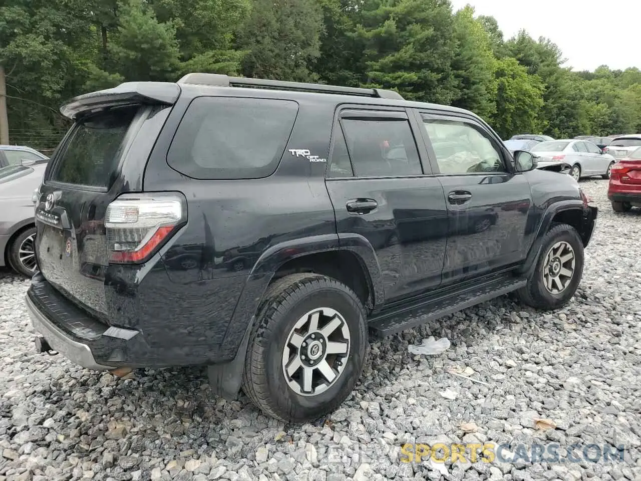 3 Photograph of a damaged car JTEBU5JR4L5782815 TOYOTA 4RUNNER 2020