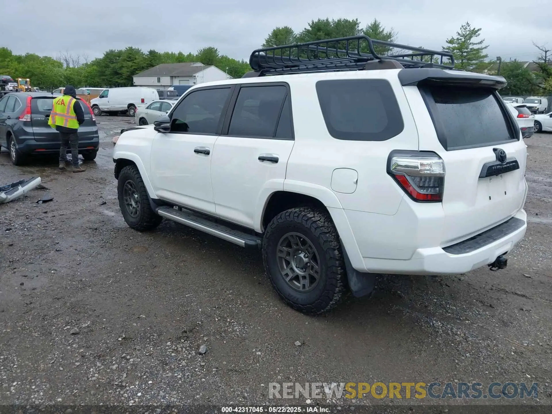 3 Photograph of a damaged car JTEBU5JR4L5784323 TOYOTA 4RUNNER 2020