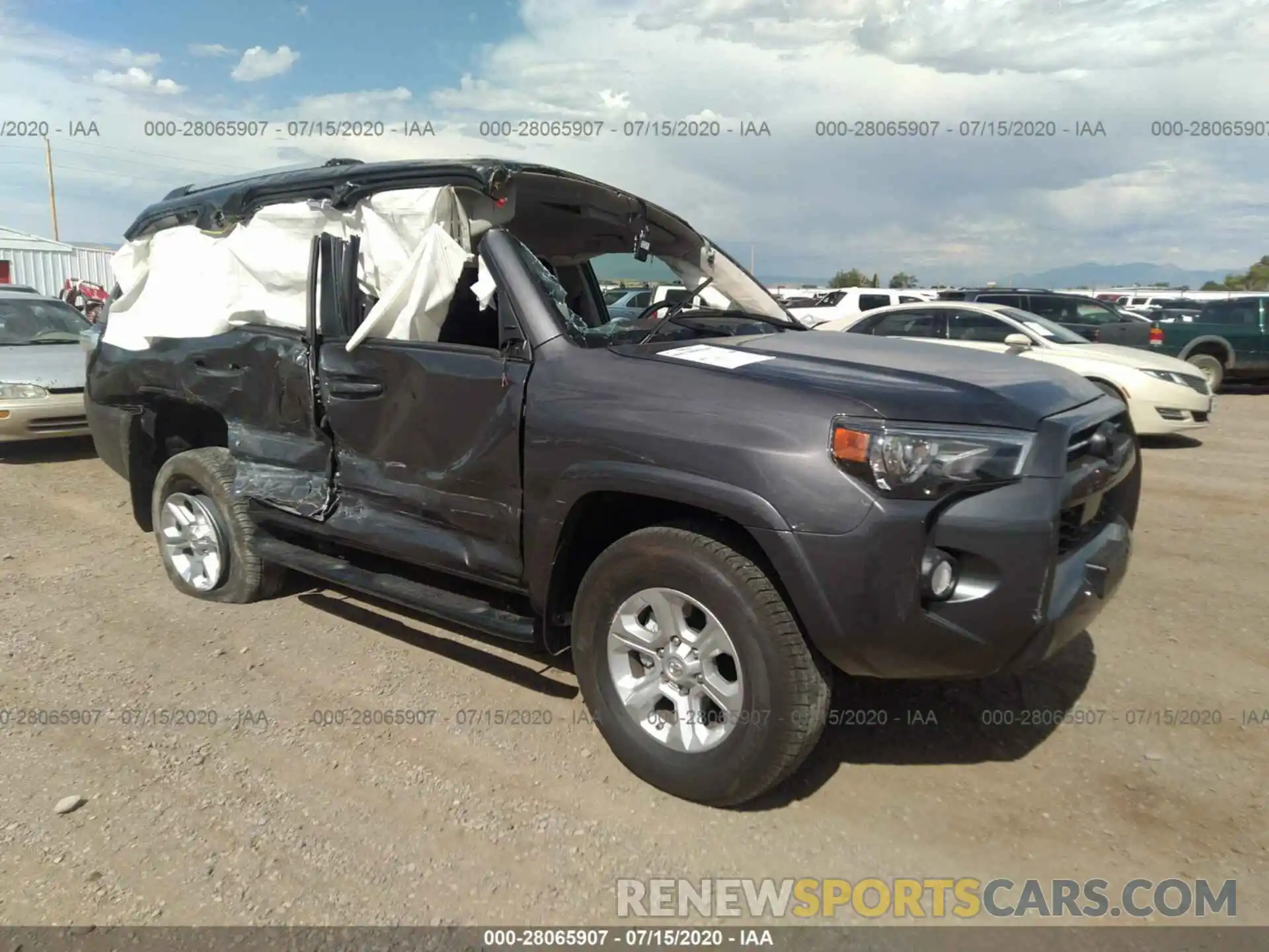 1 Photograph of a damaged car JTEBU5JR4L5799386 TOYOTA 4RUNNER 2020