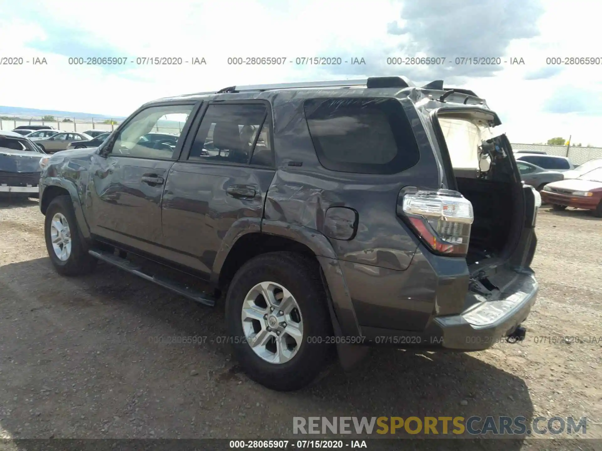 3 Photograph of a damaged car JTEBU5JR4L5799386 TOYOTA 4RUNNER 2020