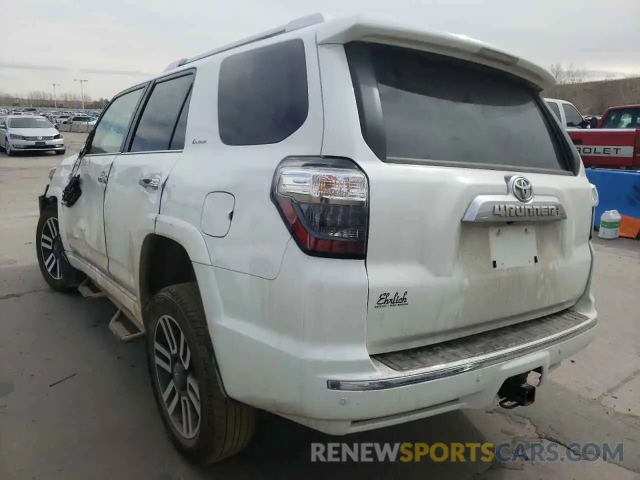 3 Photograph of a damaged car JTEBU5JR4L5799906 TOYOTA 4RUNNER 2020