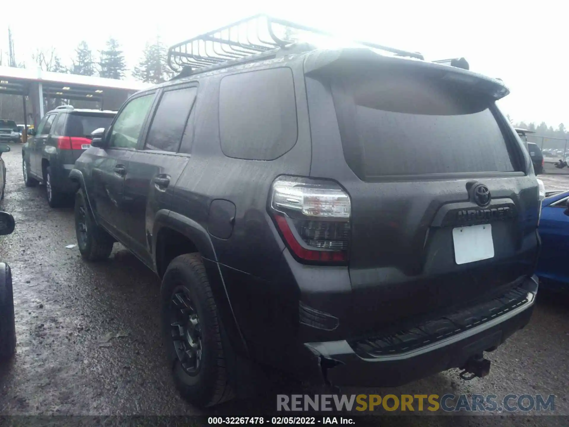 3 Photograph of a damaged car JTEBU5JR4L5802058 TOYOTA 4RUNNER 2020