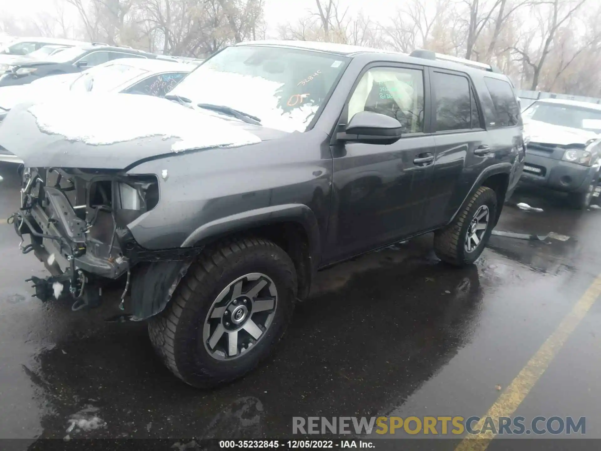 2 Photograph of a damaged car JTEBU5JR4L5809186 TOYOTA 4RUNNER 2020