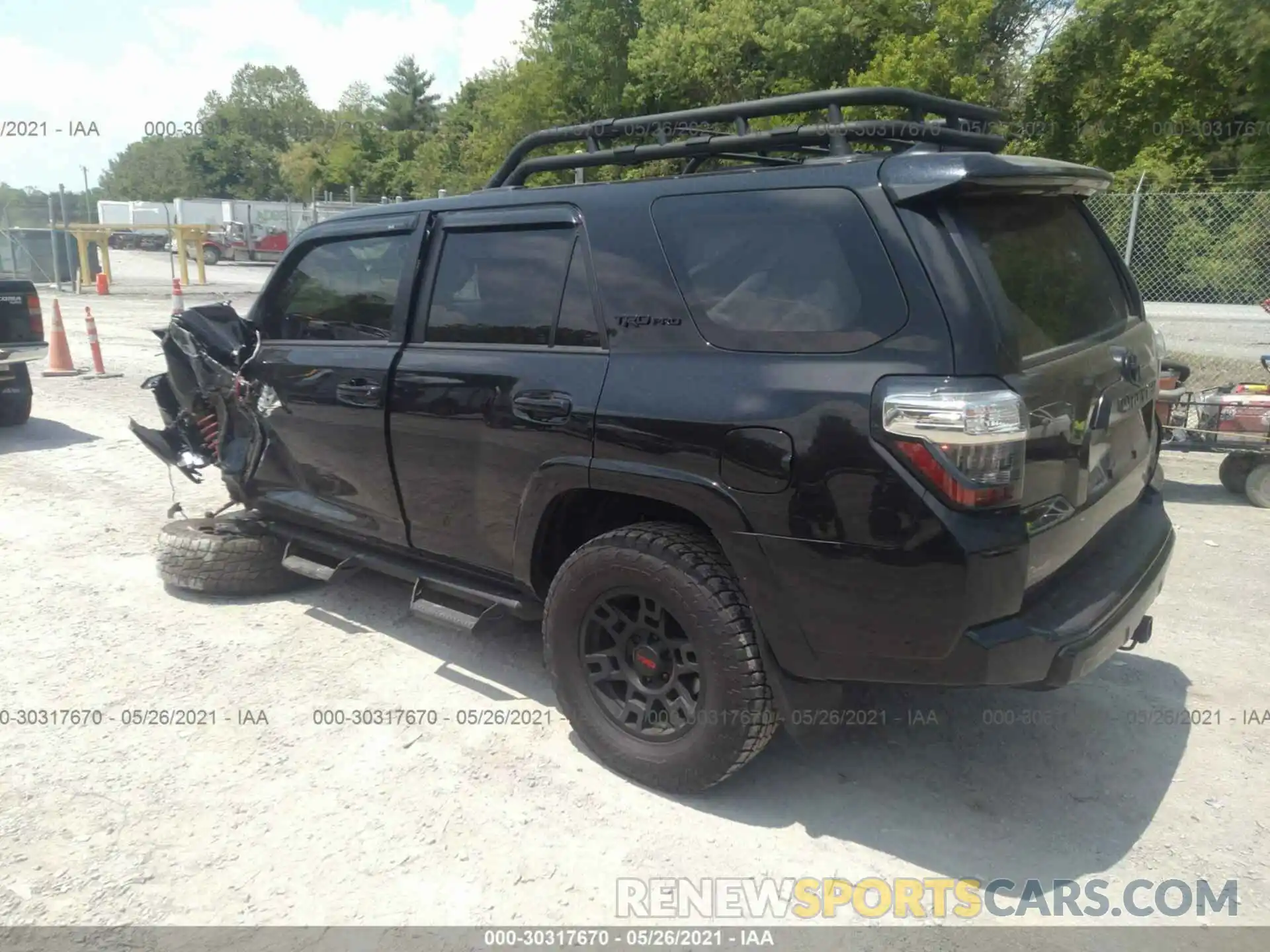 3 Photograph of a damaged car JTEBU5JR4L5814730 TOYOTA 4RUNNER 2020