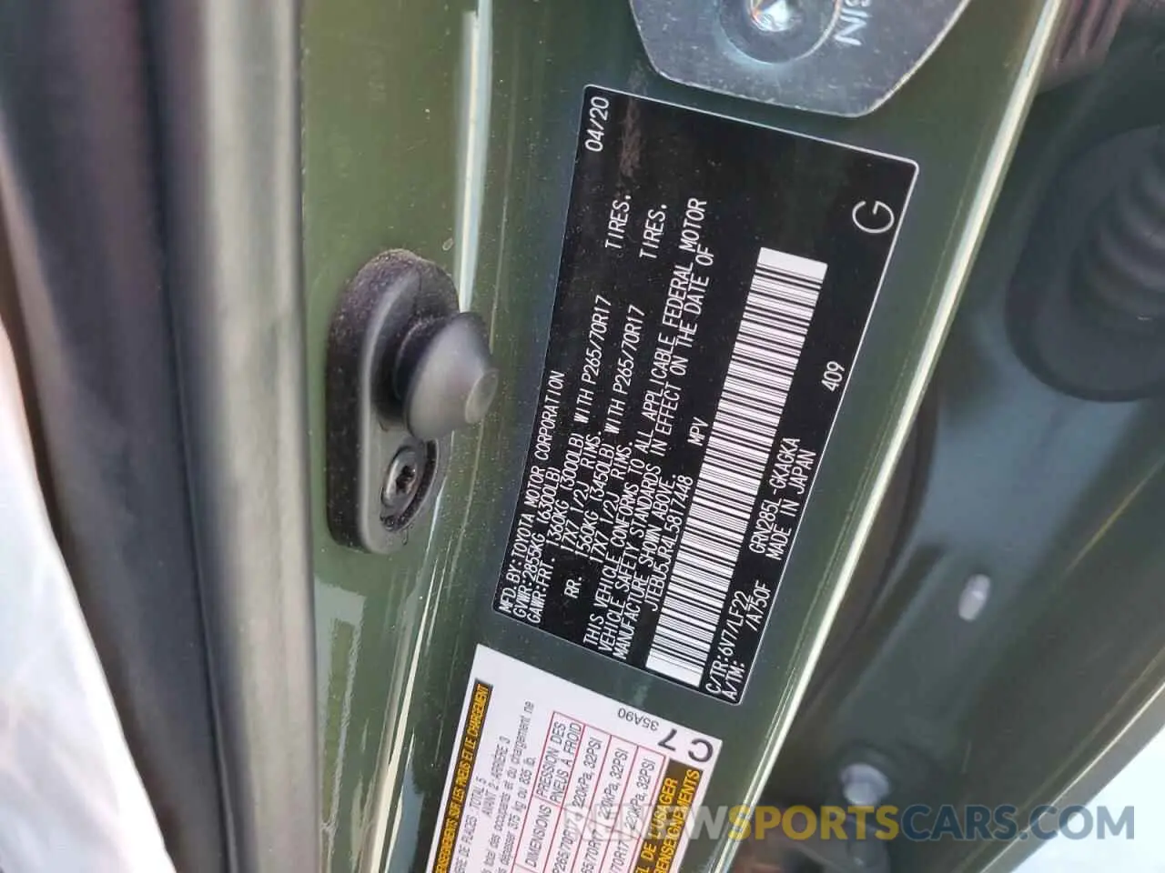 12 Photograph of a damaged car JTEBU5JR4L5817448 TOYOTA 4RUNNER 2020