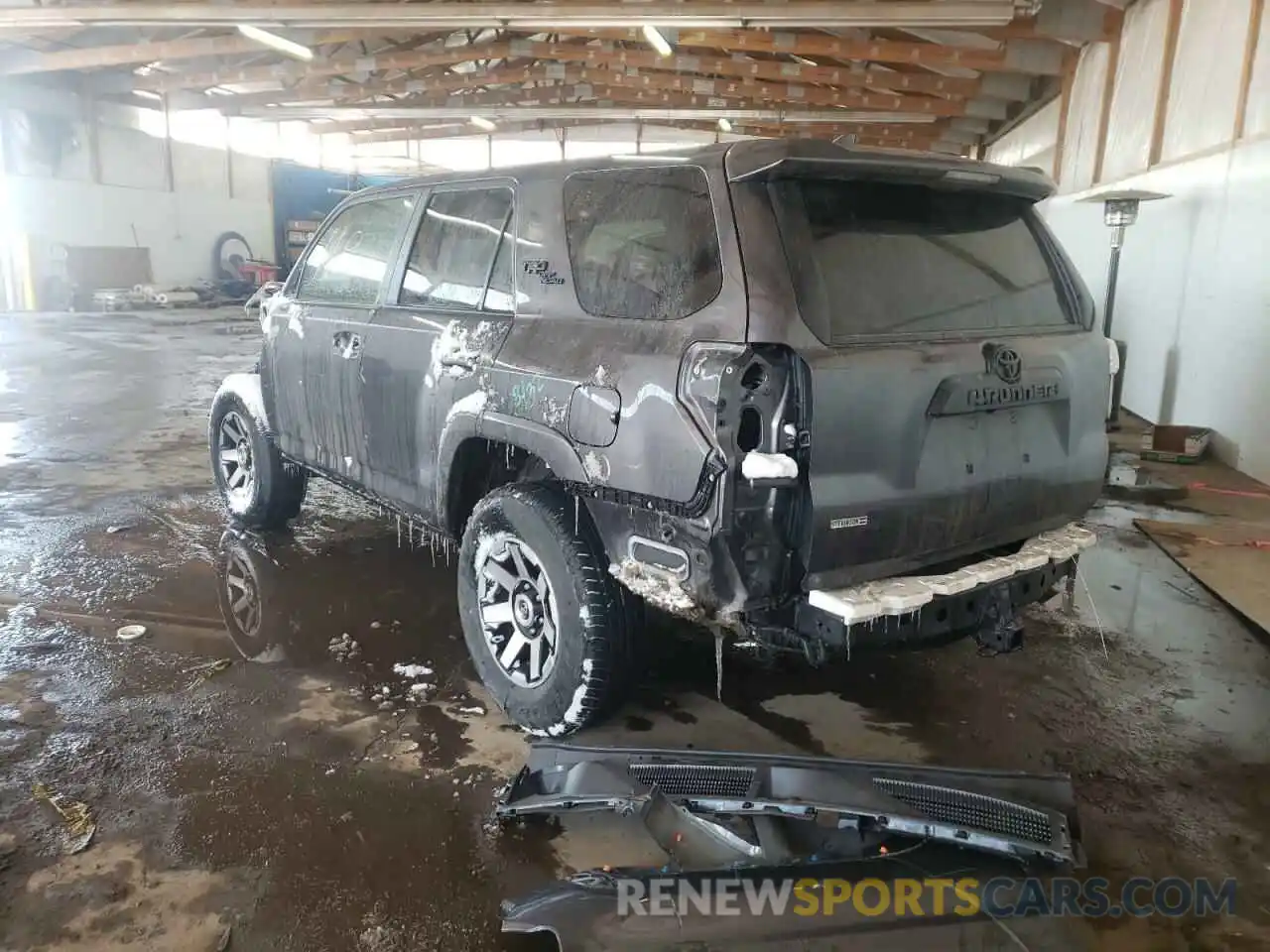 3 Photograph of a damaged car JTEBU5JR4L5825128 TOYOTA 4RUNNER 2020