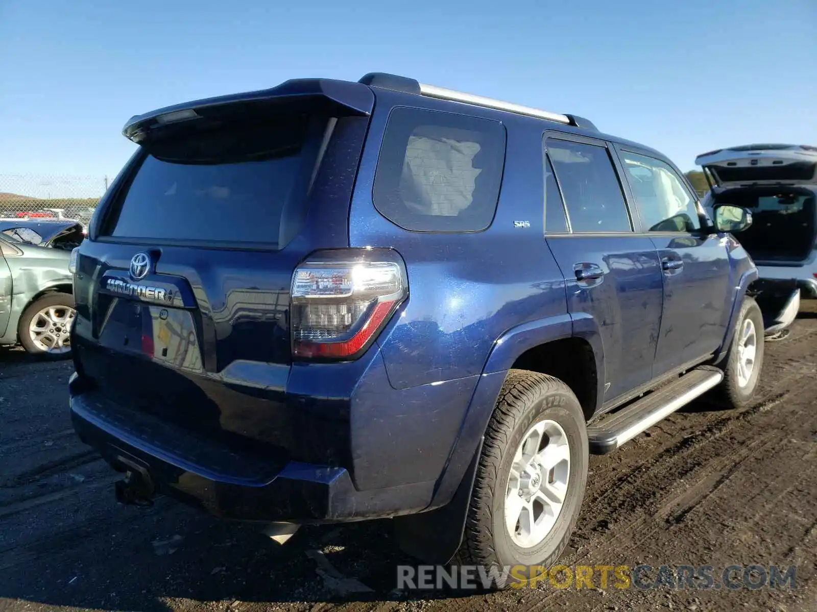 4 Photograph of a damaged car JTEBU5JR4L5825209 TOYOTA 4RUNNER 2020