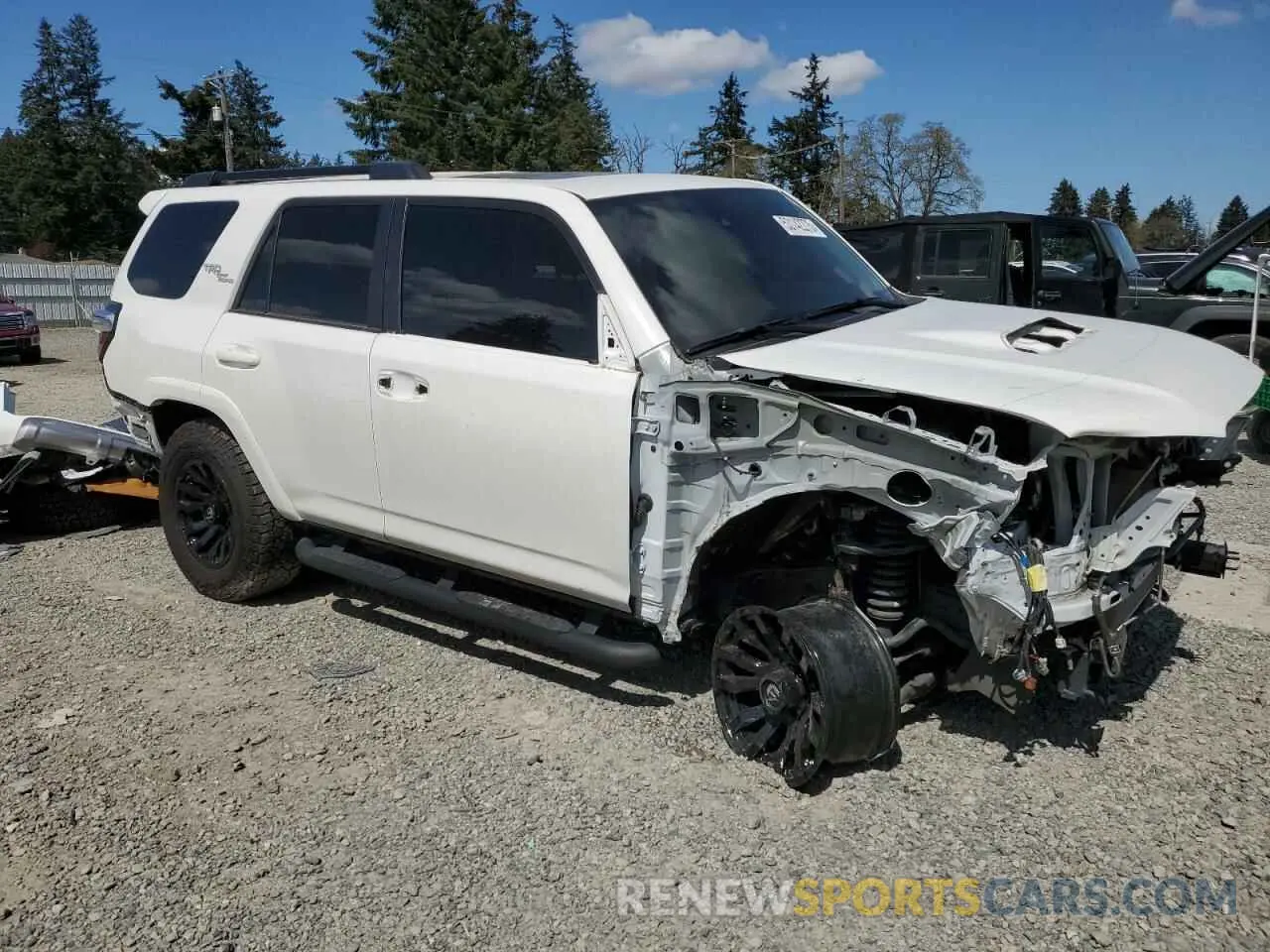 4 Photograph of a damaged car JTEBU5JR5L5742386 TOYOTA 4RUNNER 2020