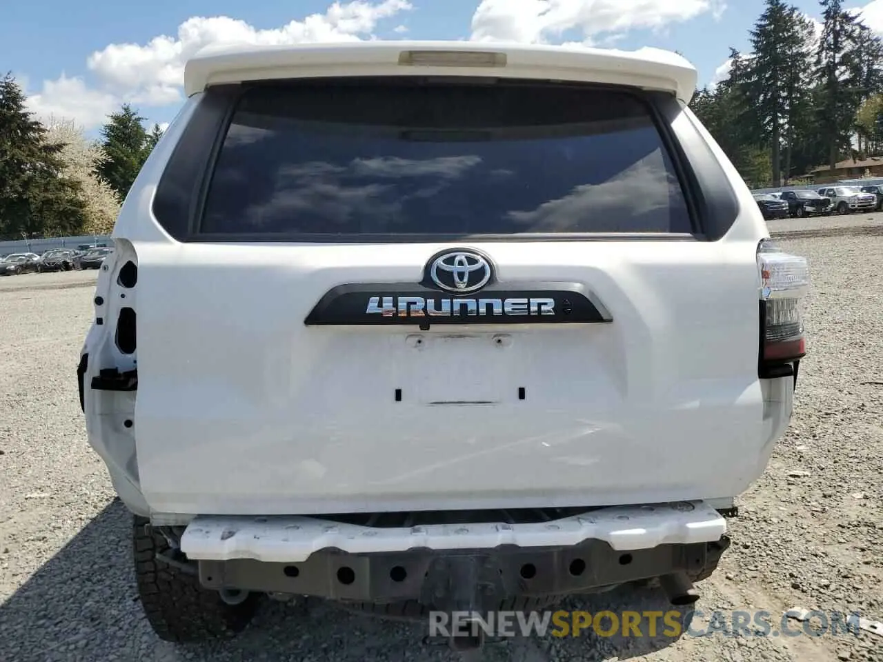 6 Photograph of a damaged car JTEBU5JR5L5742386 TOYOTA 4RUNNER 2020