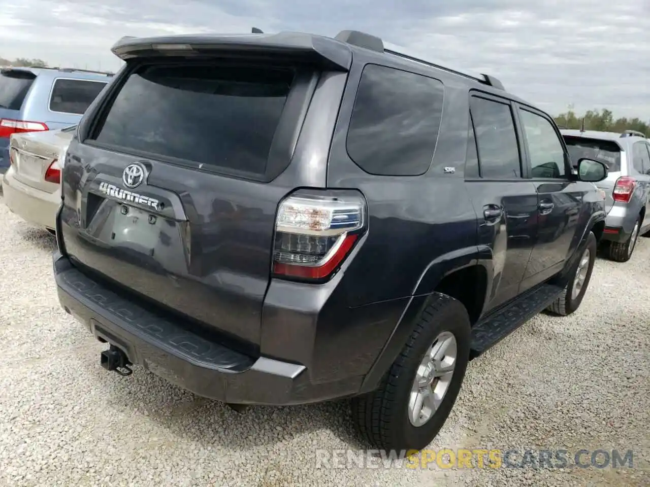 4 Photograph of a damaged car JTEBU5JR5L5745062 TOYOTA 4RUNNER 2020