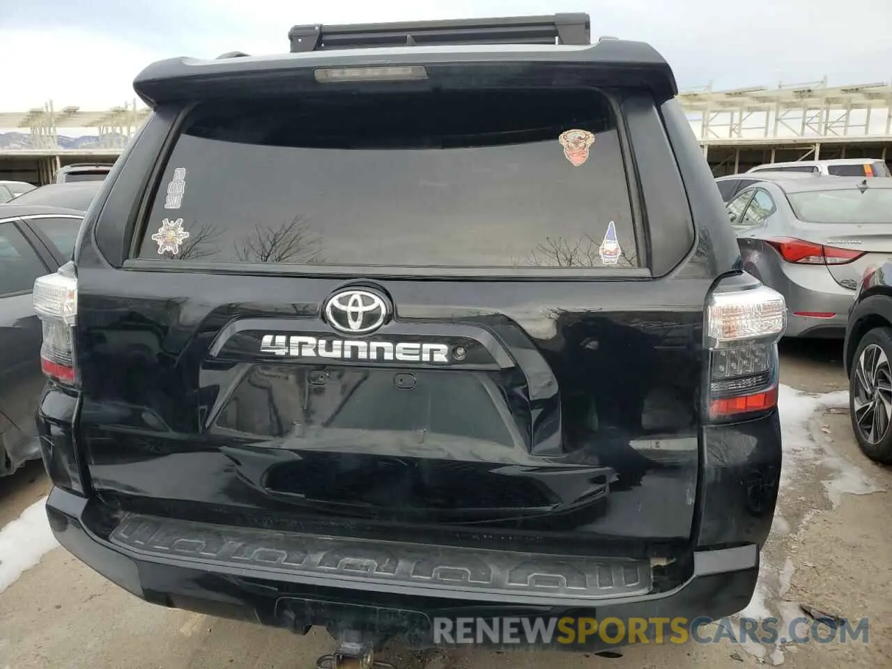 6 Photograph of a damaged car JTEBU5JR5L5761603 TOYOTA 4RUNNER 2020