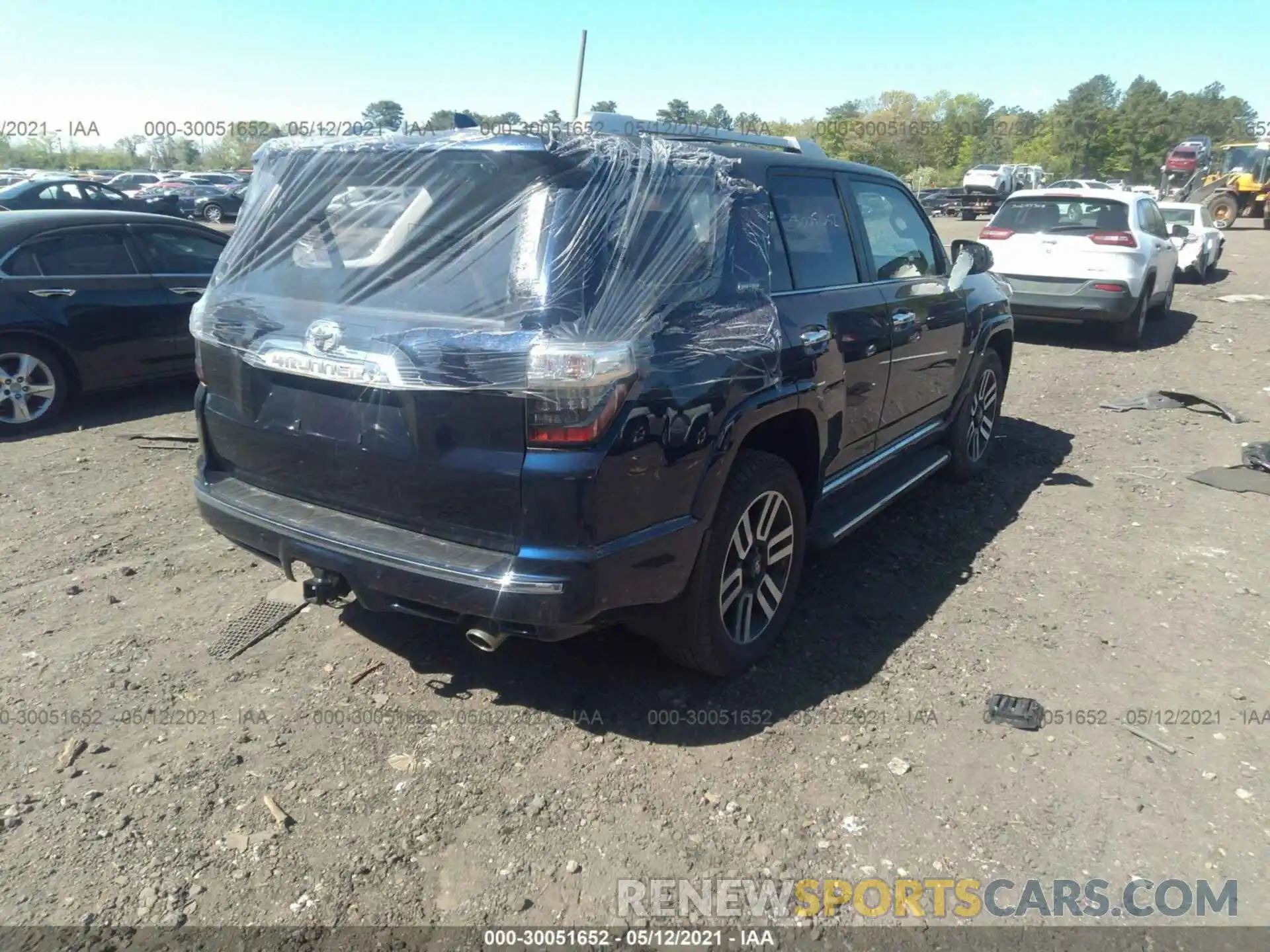 4 Photograph of a damaged car JTEBU5JR5L5767806 TOYOTA 4RUNNER 2020