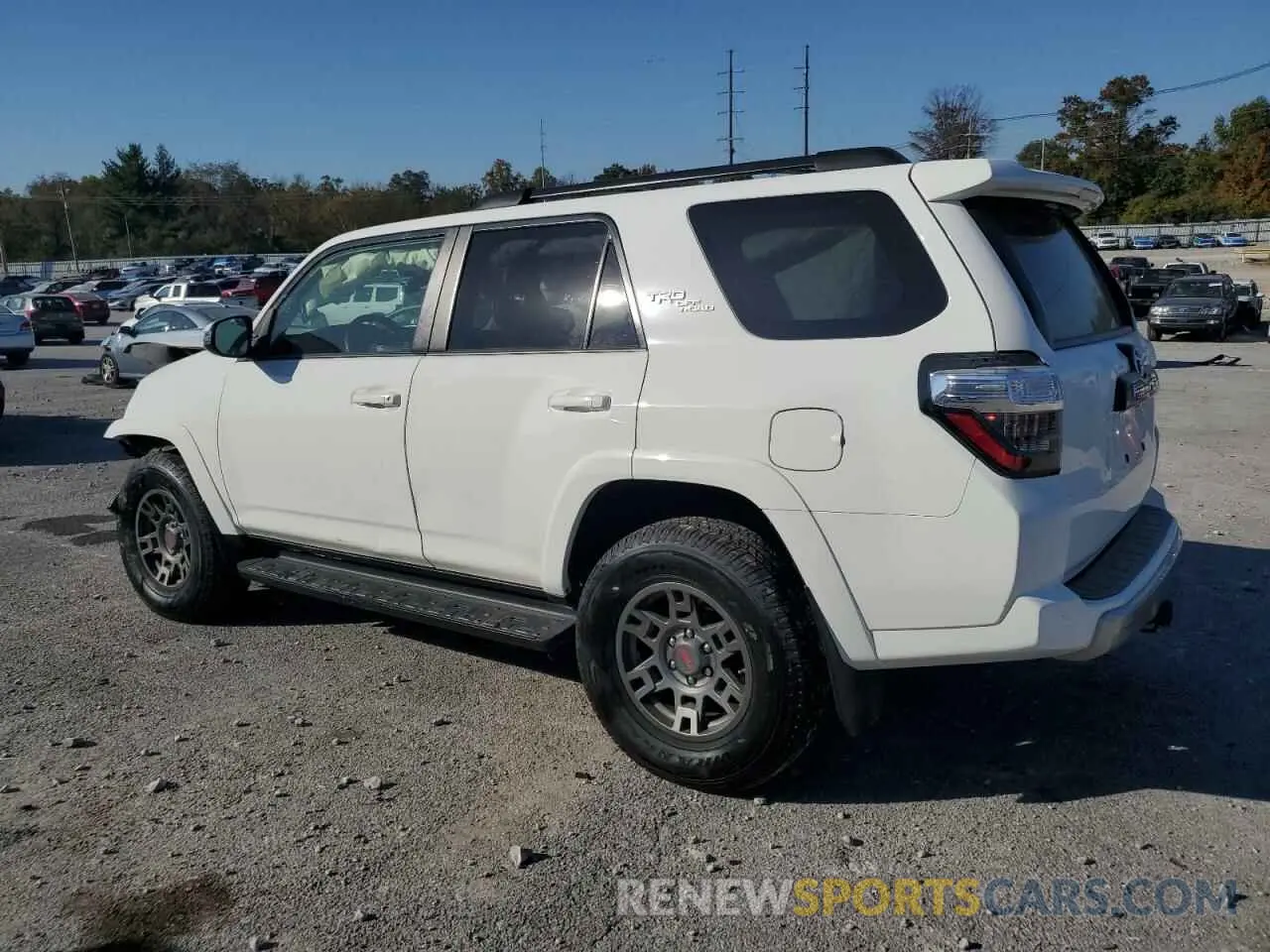 2 Photograph of a damaged car JTEBU5JR5L5769491 TOYOTA 4RUNNER 2020