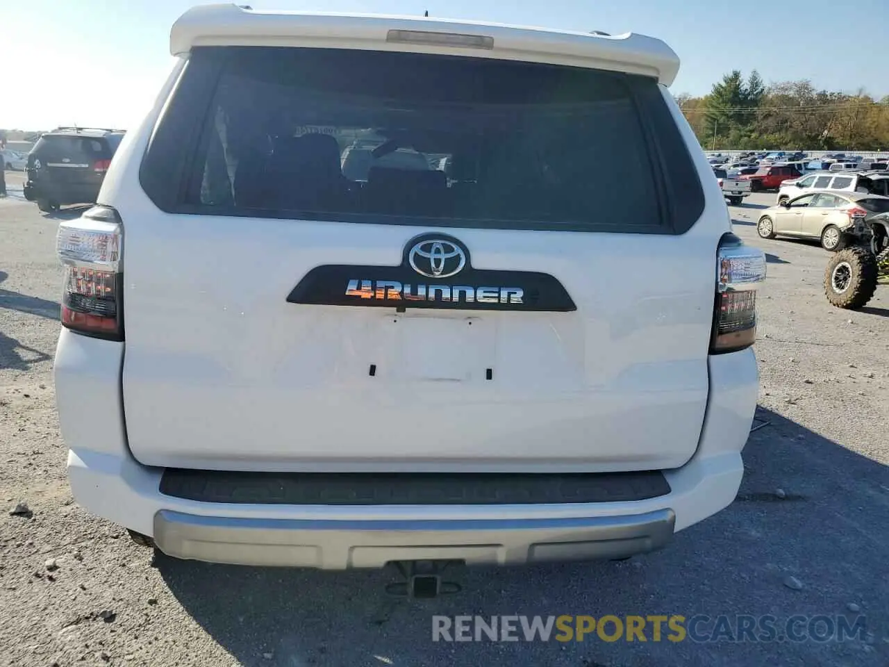 6 Photograph of a damaged car JTEBU5JR5L5769491 TOYOTA 4RUNNER 2020