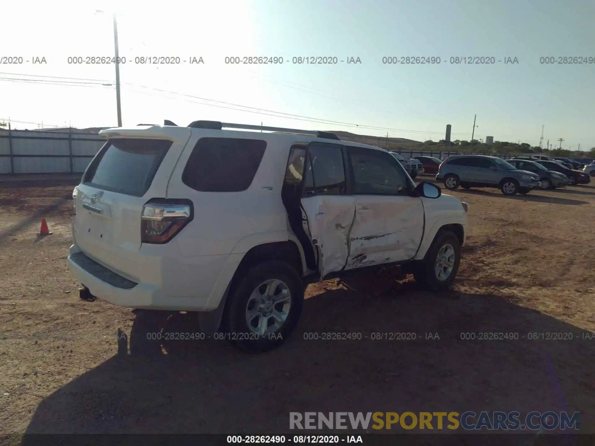 4 Photograph of a damaged car JTEBU5JR5L5771371 TOYOTA 4RUNNER 2020