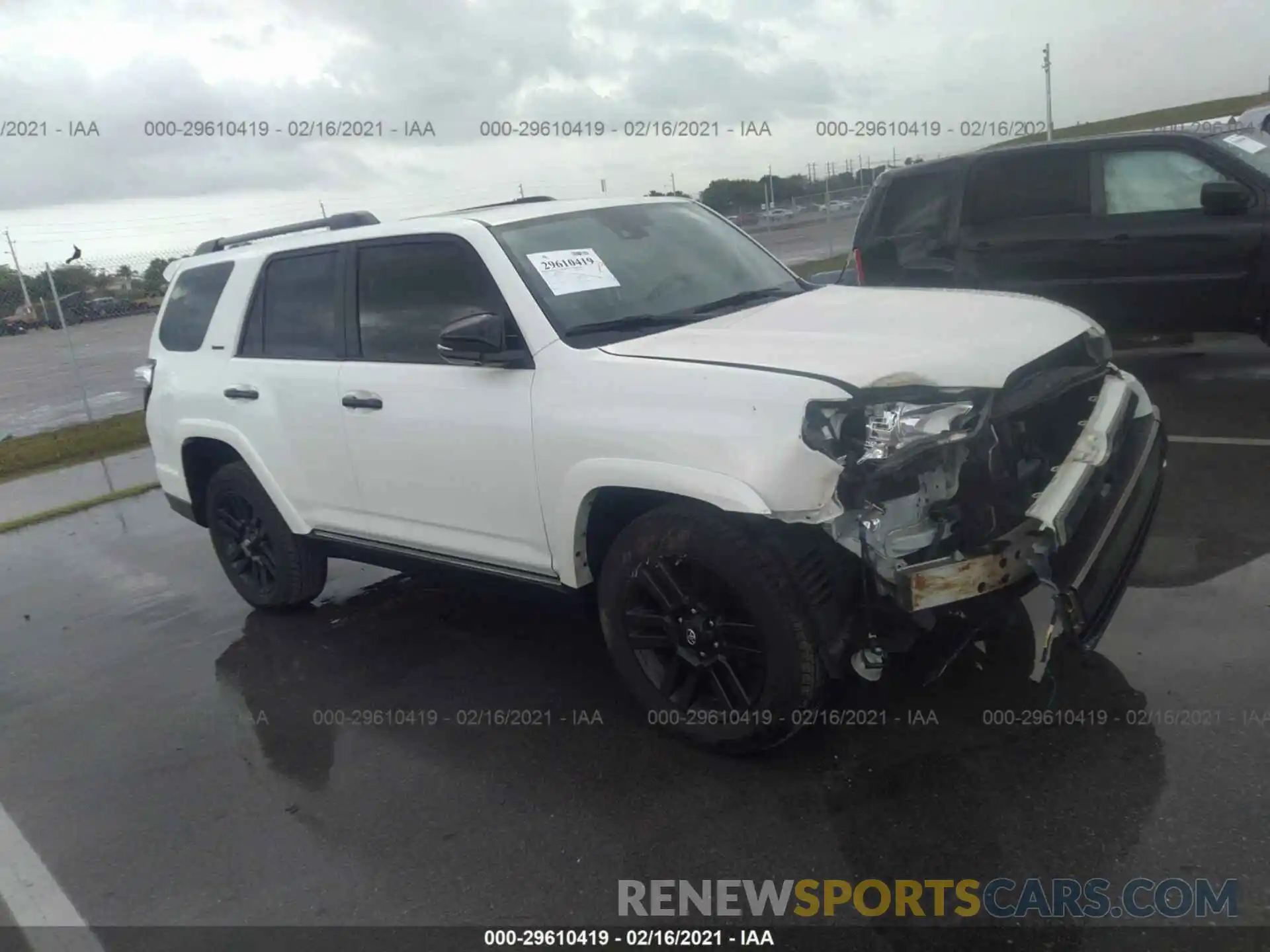 1 Photograph of a damaged car JTEBU5JR5L5773492 TOYOTA 4RUNNER 2020