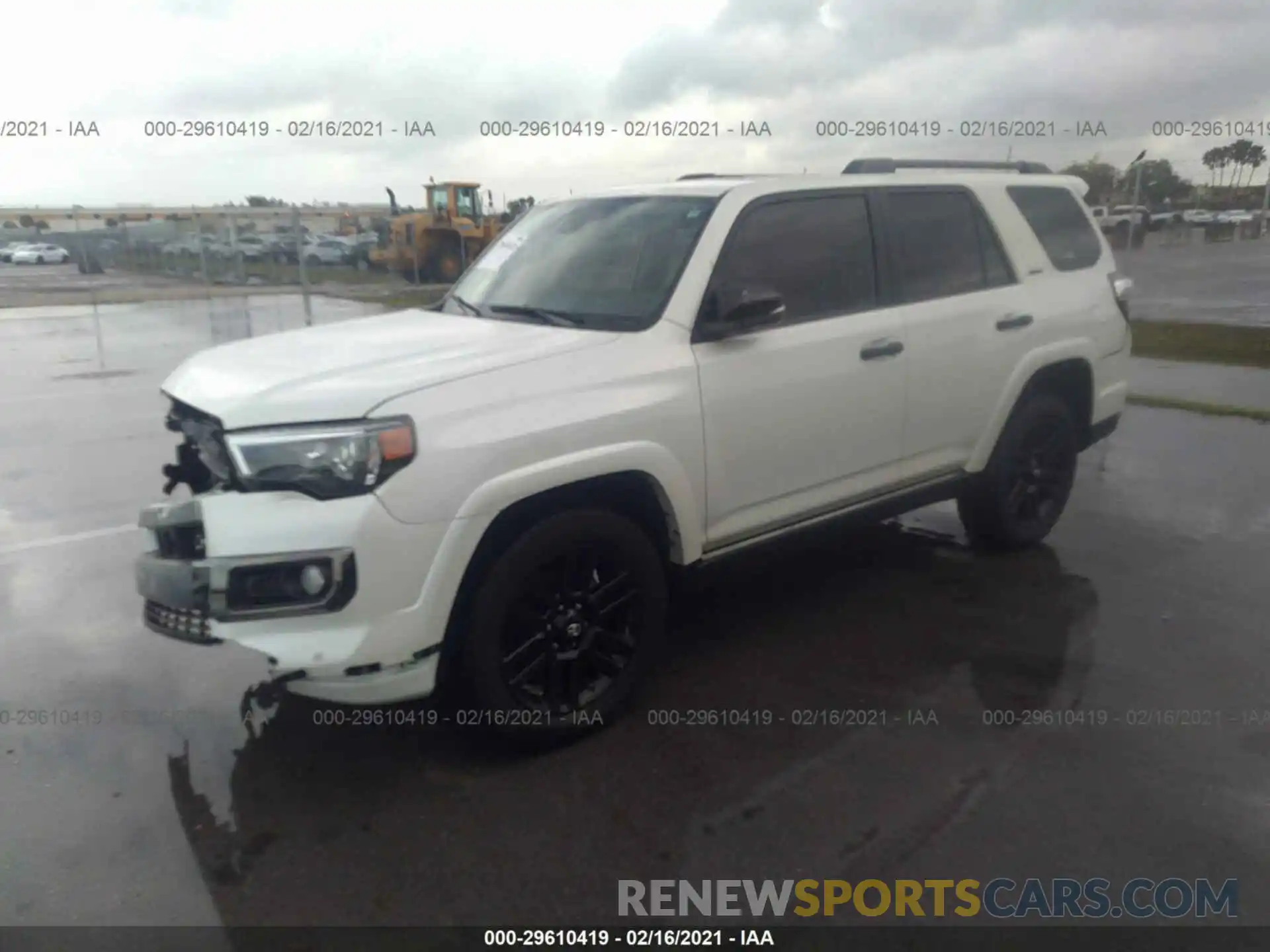 2 Photograph of a damaged car JTEBU5JR5L5773492 TOYOTA 4RUNNER 2020