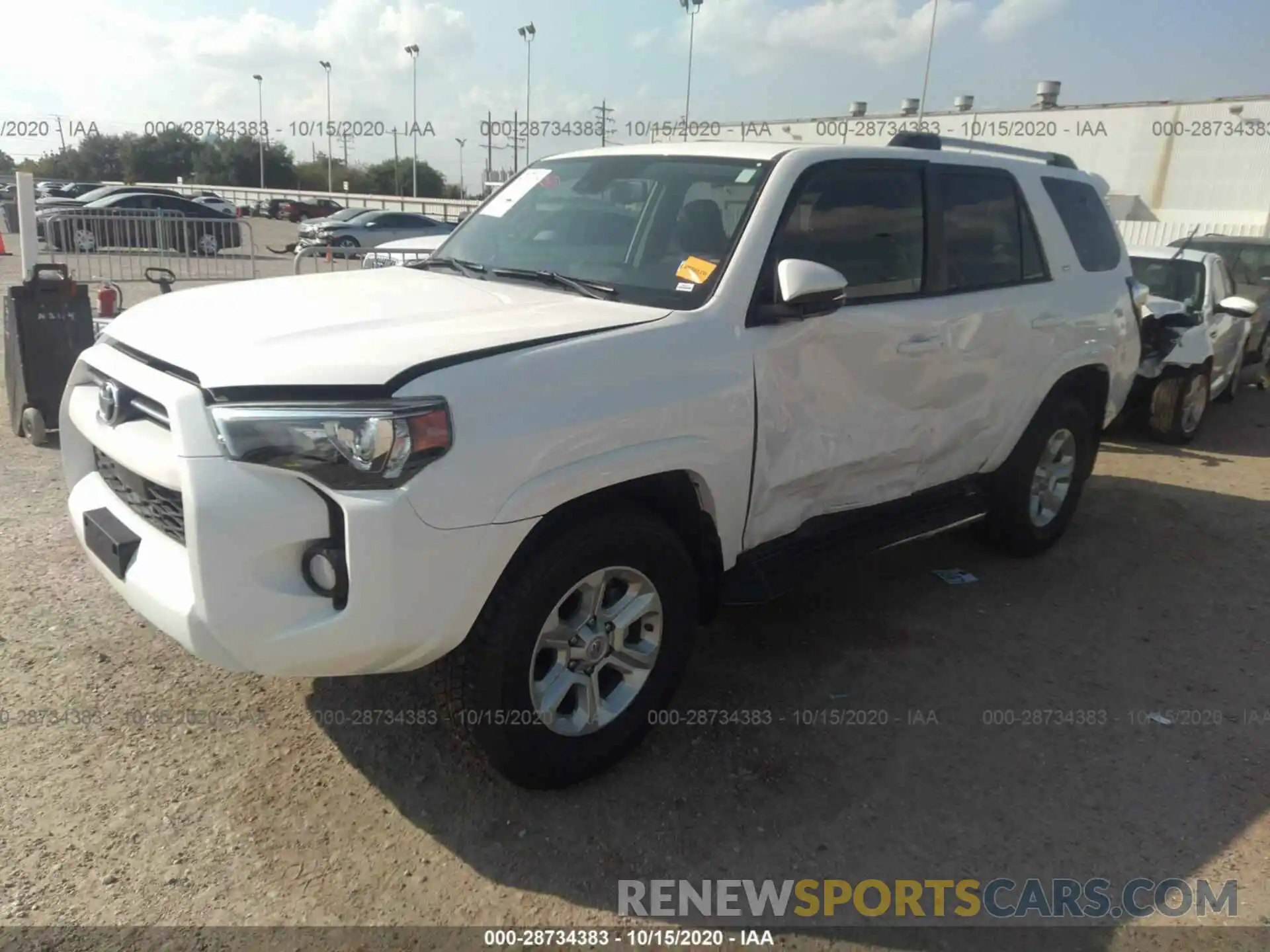 2 Photograph of a damaged car JTEBU5JR5L5775145 TOYOTA 4RUNNER 2020