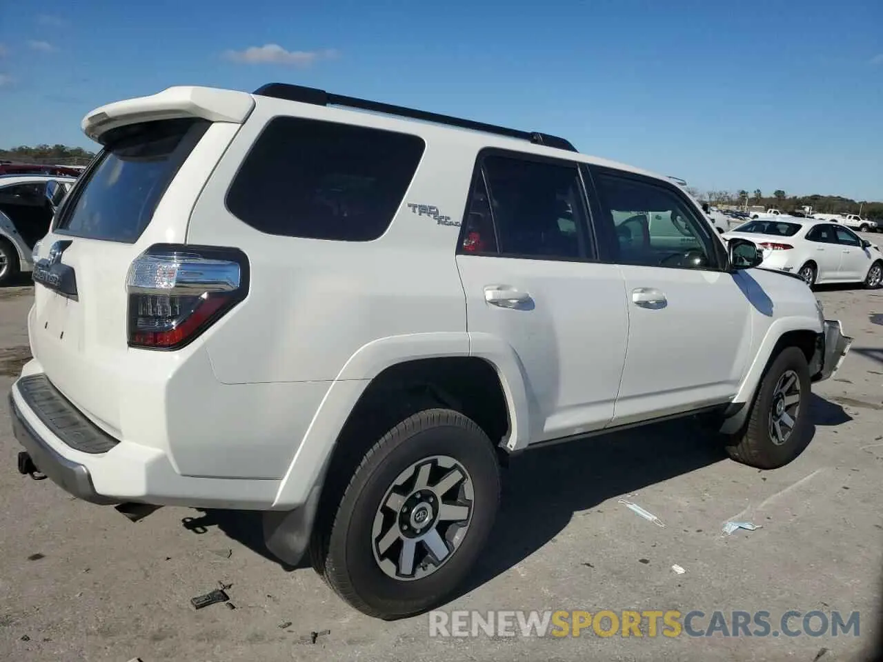 3 Photograph of a damaged car JTEBU5JR5L5775291 TOYOTA 4RUNNER 2020