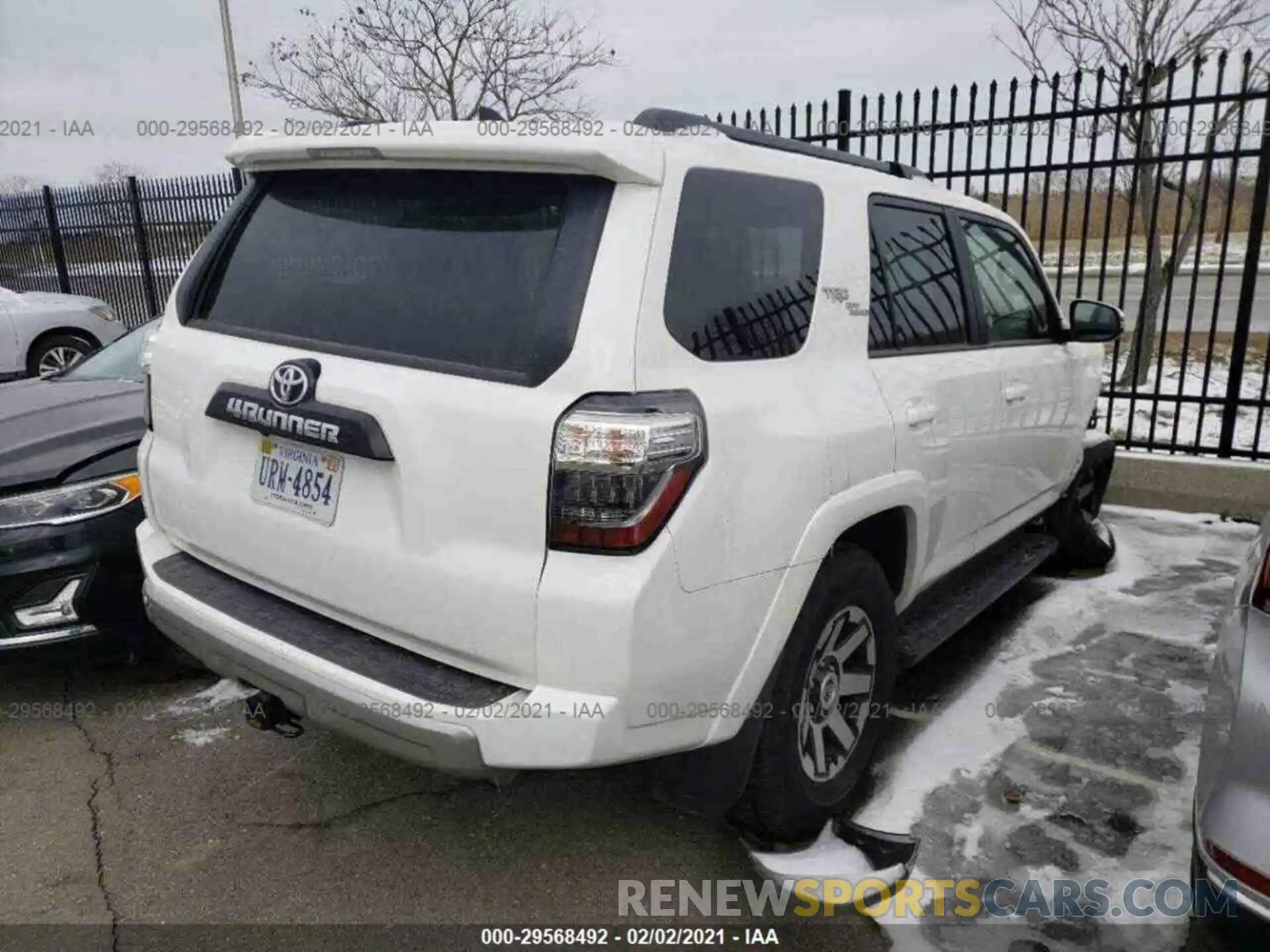 12 Photograph of a damaged car JTEBU5JR5L5785089 TOYOTA 4RUNNER 2020