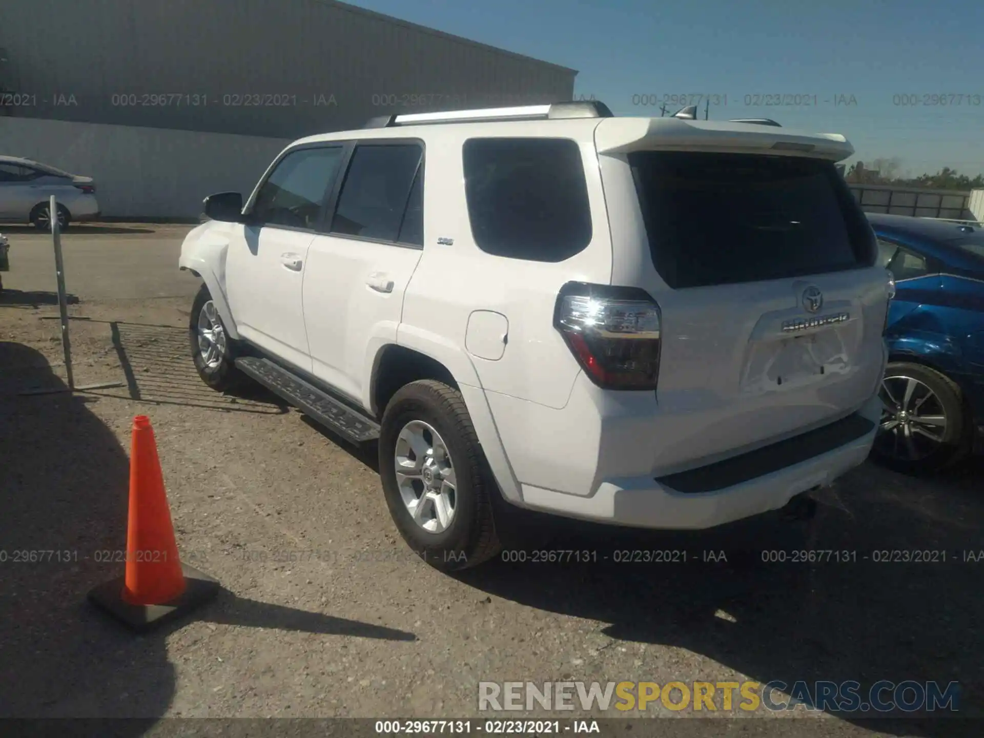 3 Photograph of a damaged car JTEBU5JR5L5787473 TOYOTA 4RUNNER 2020