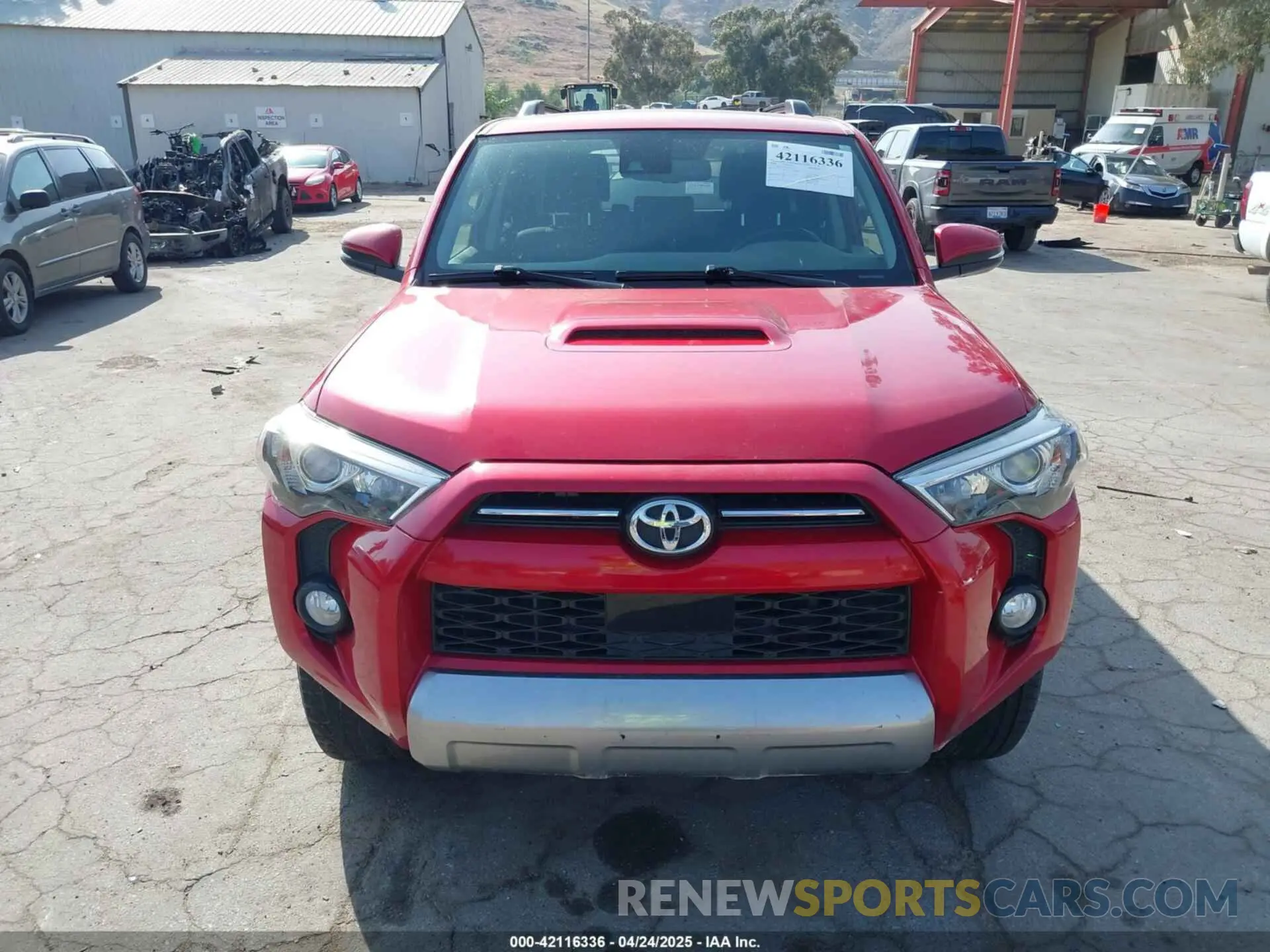 12 Photograph of a damaged car JTEBU5JR5L5801274 TOYOTA 4RUNNER 2020