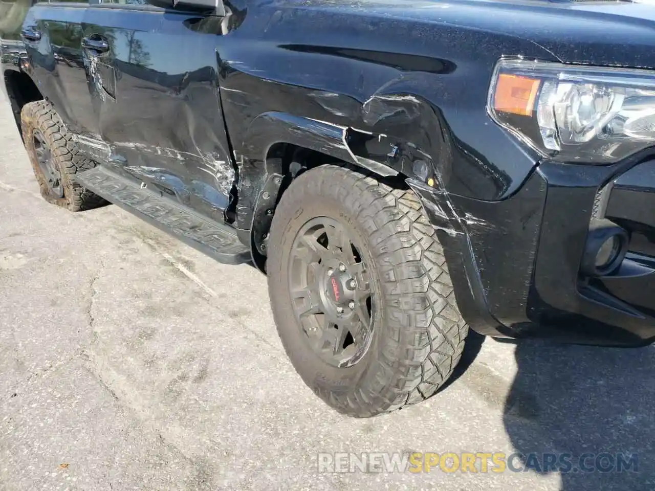 9 Photograph of a damaged car JTEBU5JR5L5805275 TOYOTA 4RUNNER 2020