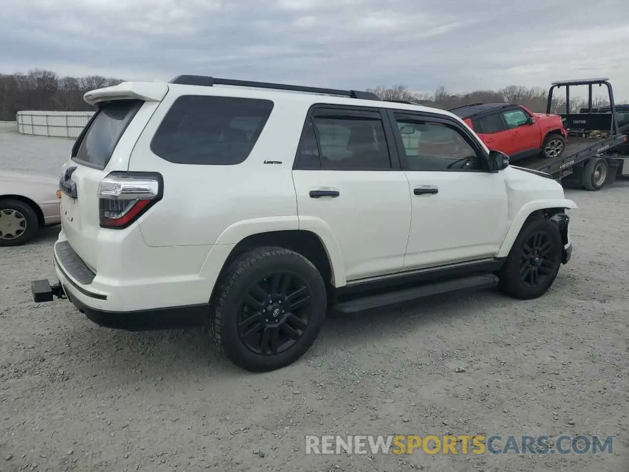 3 Photograph of a damaged car JTEBU5JR5L5818642 TOYOTA 4RUNNER 2020
