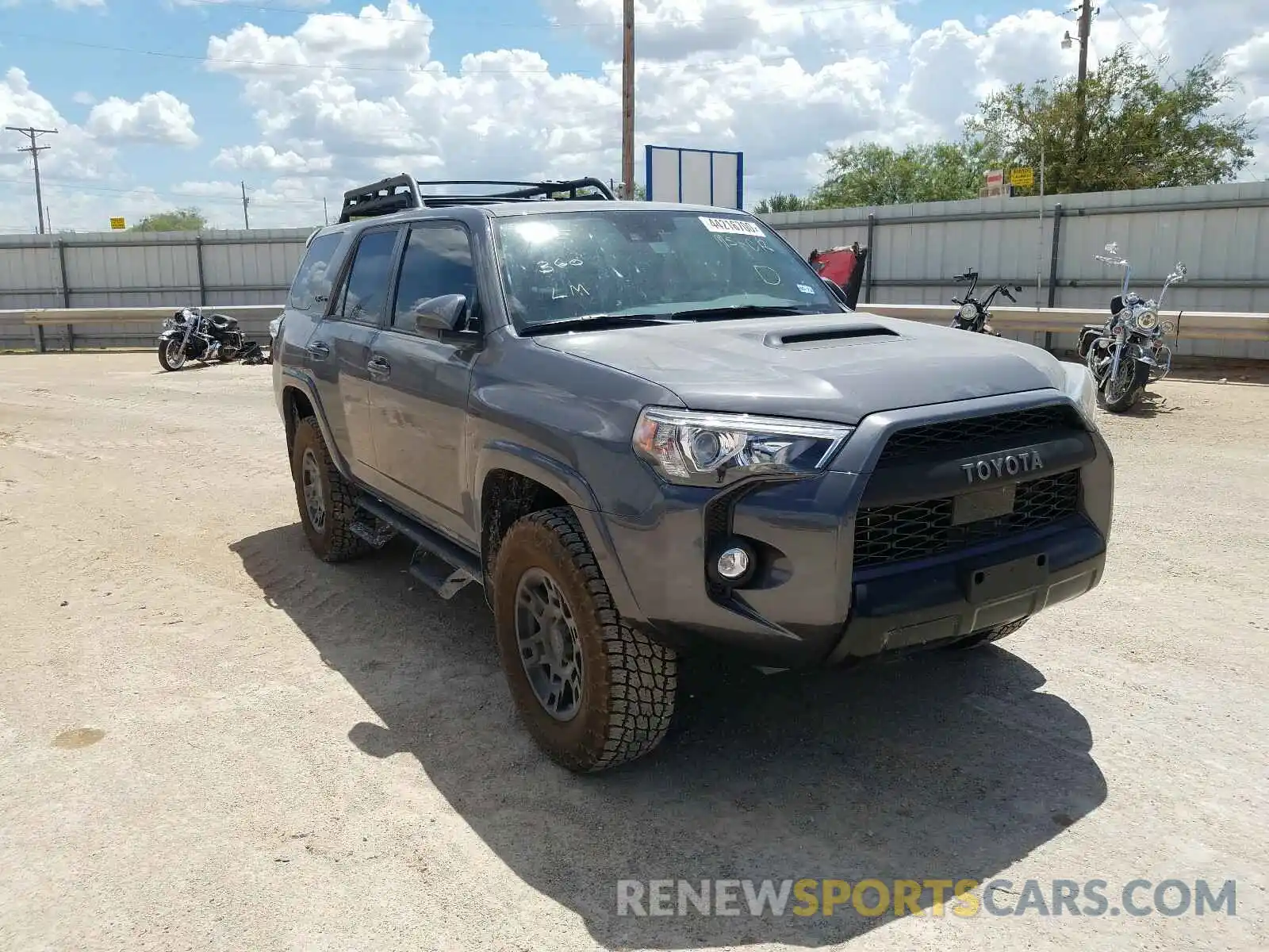 1 Photograph of a damaged car JTEBU5JR5L5820665 TOYOTA 4RUNNER 2020