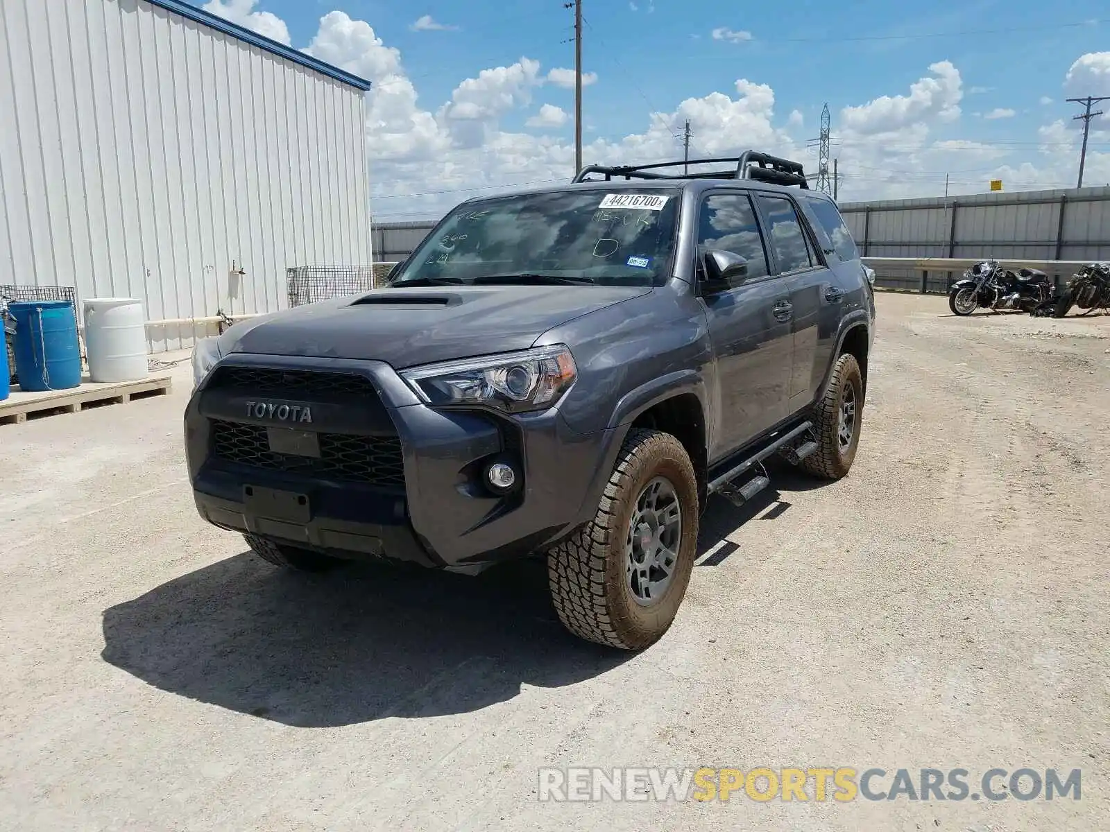 2 Photograph of a damaged car JTEBU5JR5L5820665 TOYOTA 4RUNNER 2020