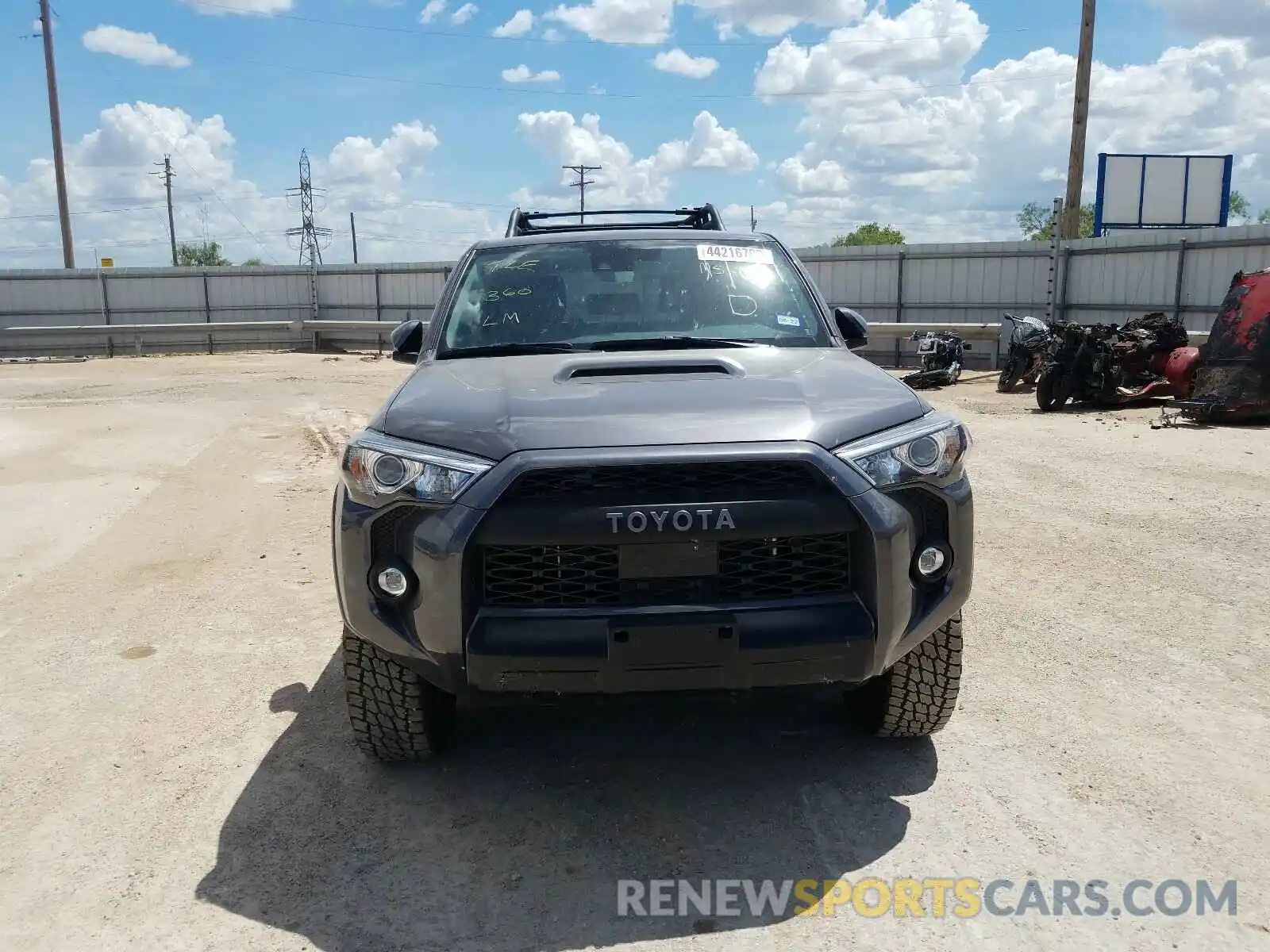 9 Photograph of a damaged car JTEBU5JR5L5820665 TOYOTA 4RUNNER 2020